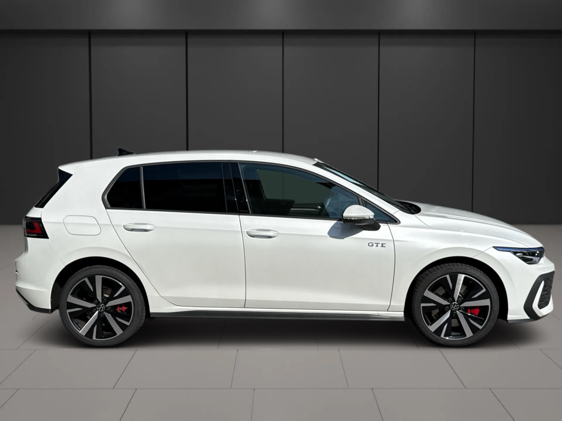 VW Golf 1.5 TSI PHEV GTE-showroom-element-2