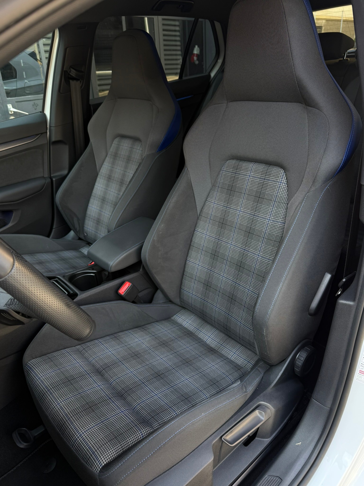 VW Golf 1.5 TSI PHEV GTE-image-13