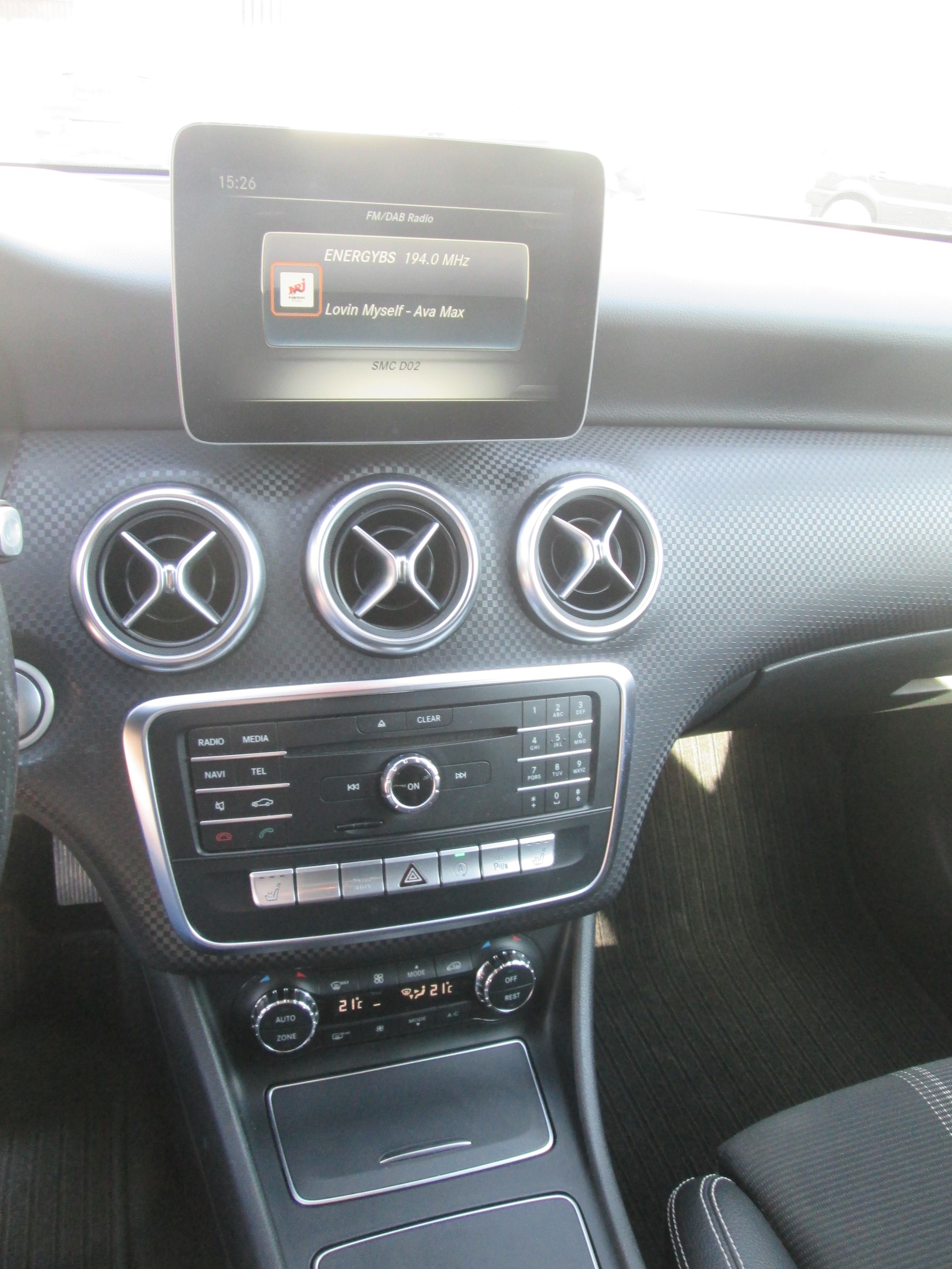 MERCEDES-BENZ A 200 Night Star 7G-DCT-image-13