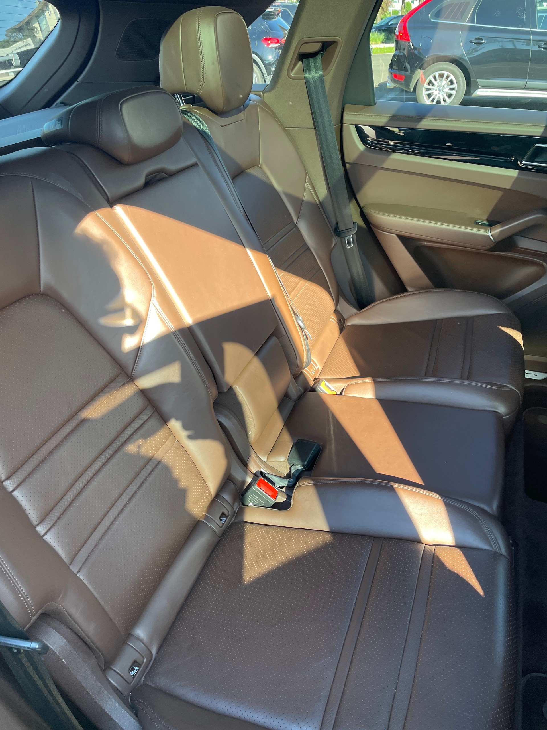 PORSCHE Cayenne S-image-17