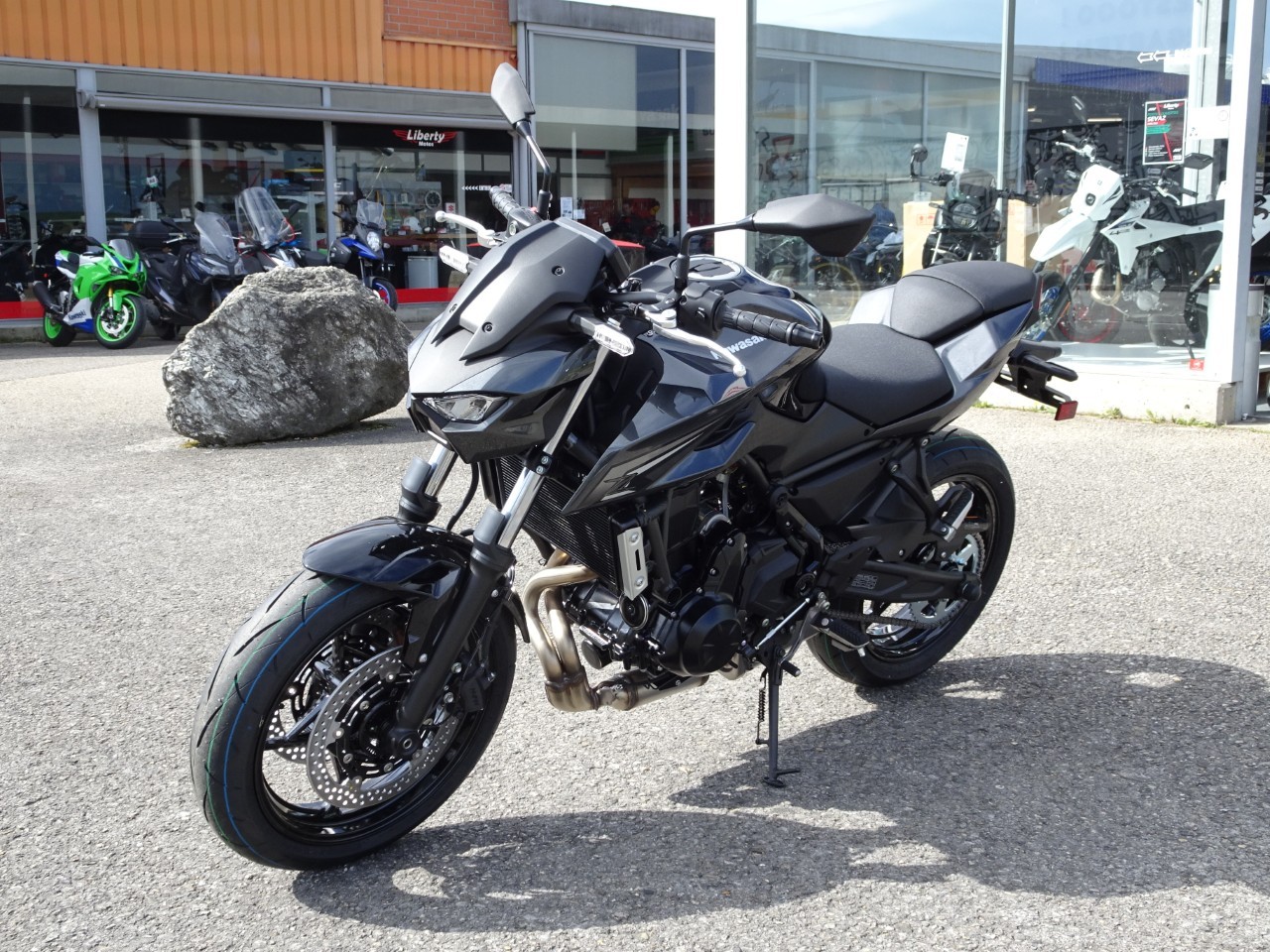 KAWASAKI Z 650 S (35kW)-image-3