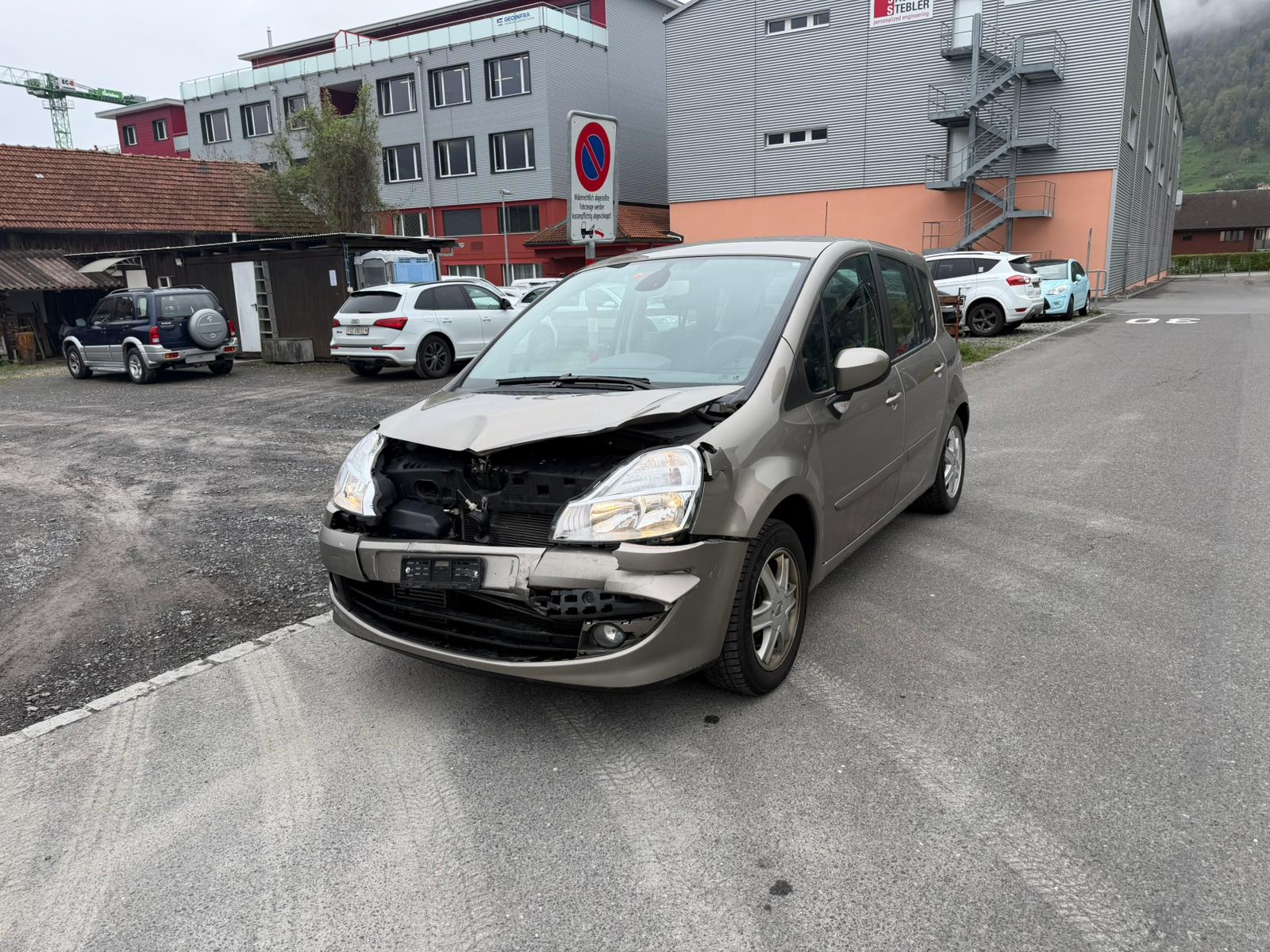 RENAULT Modus 1.2 16V T Dynamique-showroom-element-1
