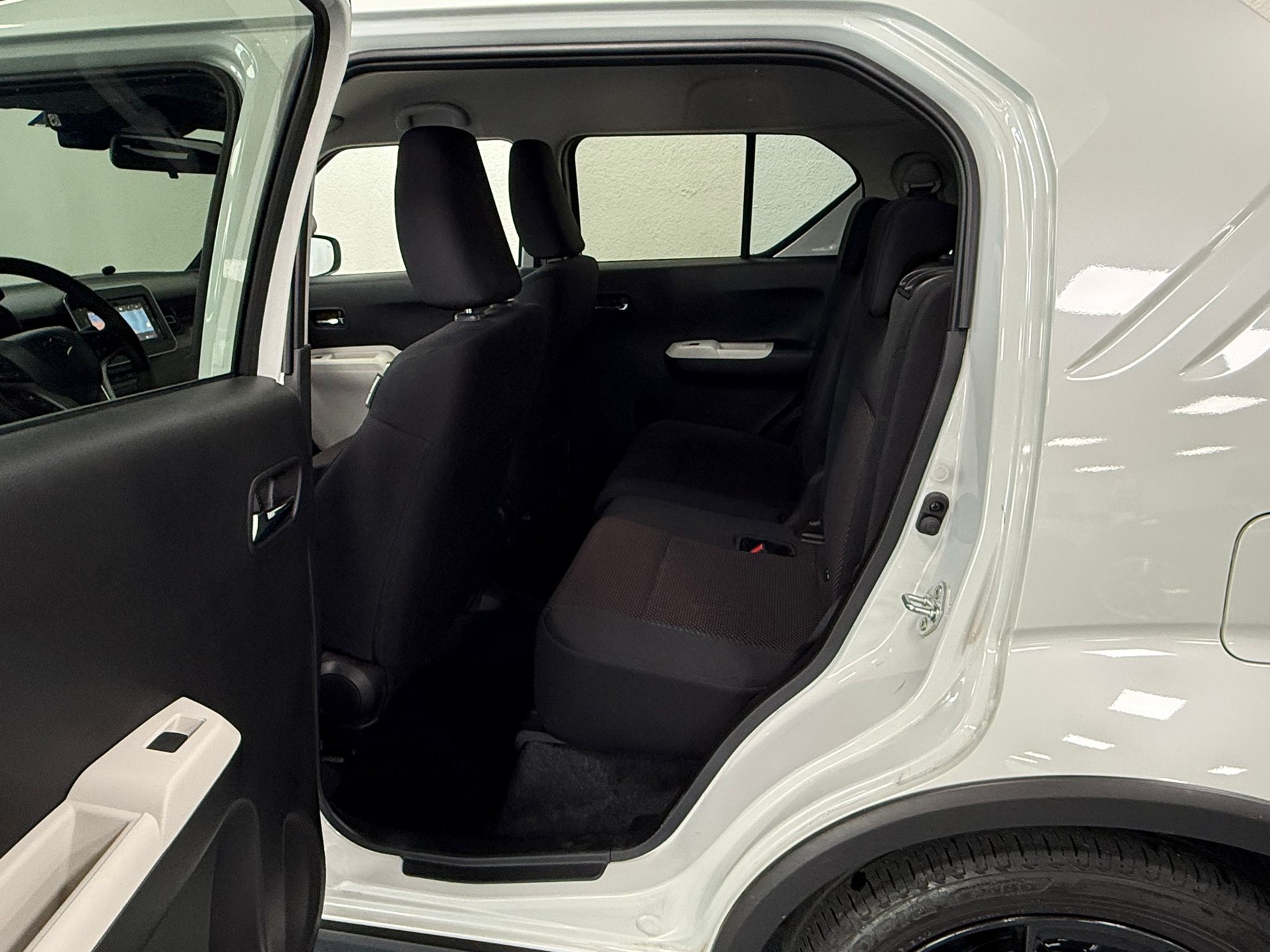 SUZUKI Ignis 1.2i Compact Top AGS-image-10