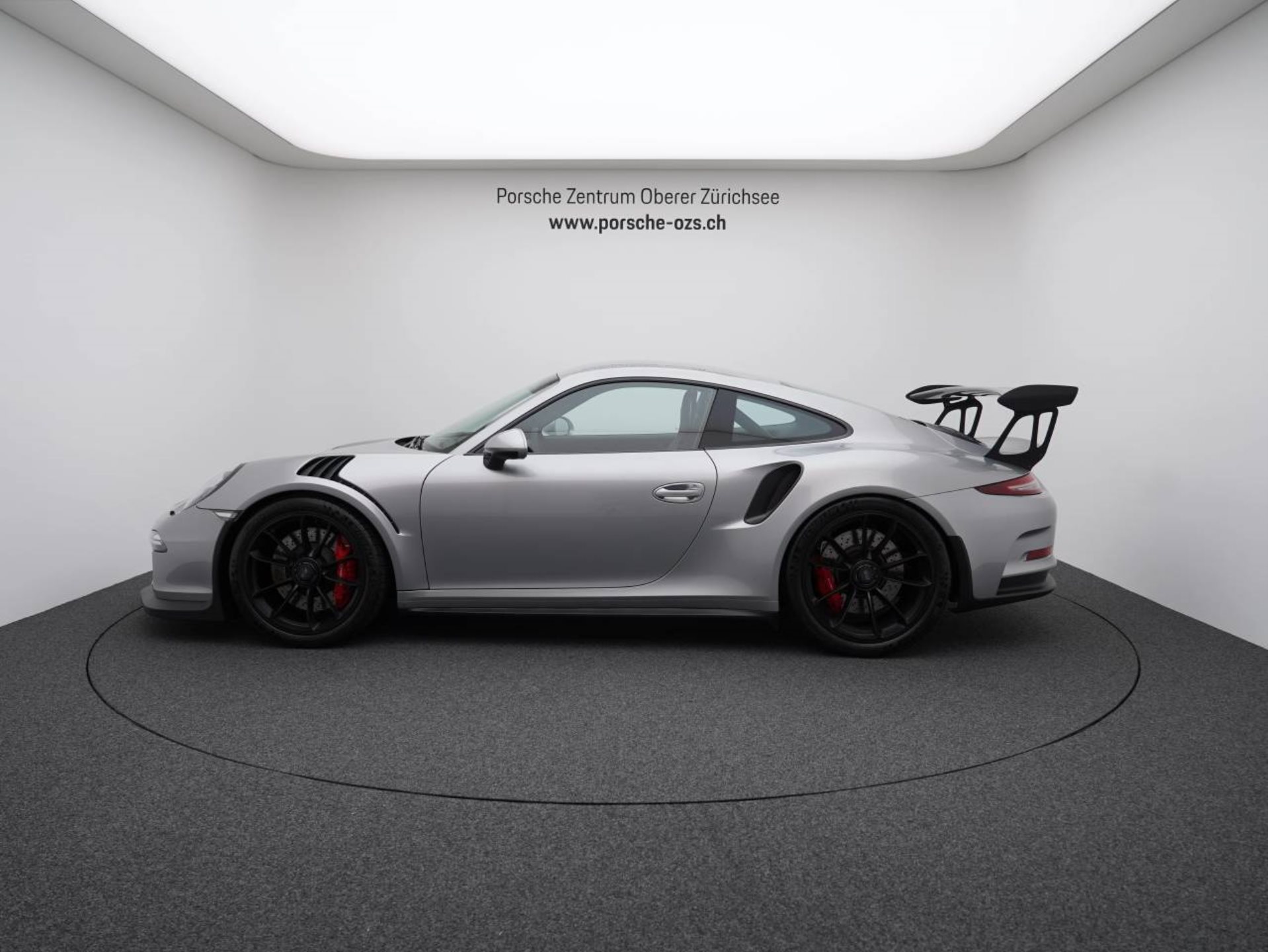 PORSCHE 911 GT3 RS-showroom-element-1
