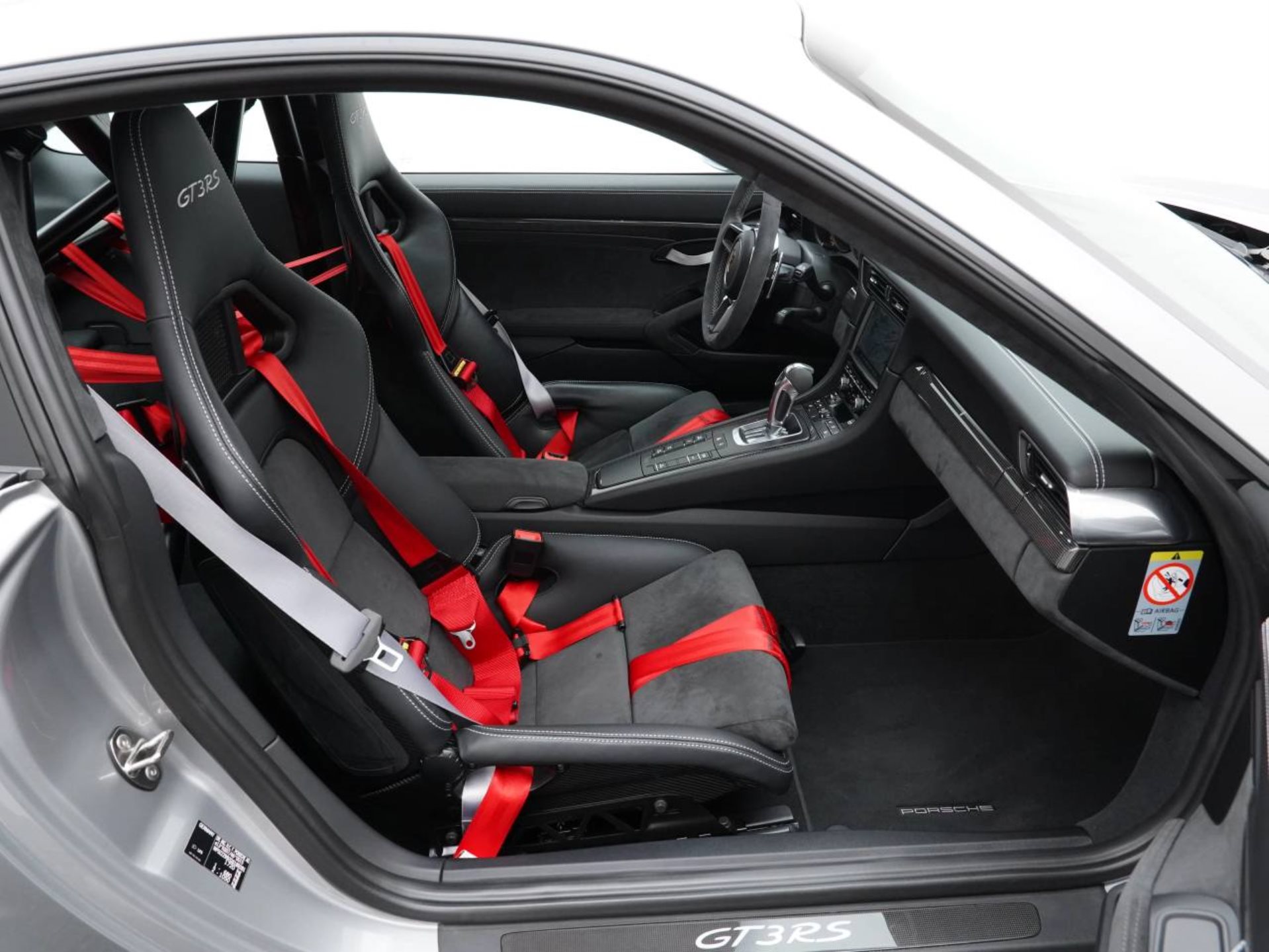 PORSCHE 911 GT3 RS-image-28