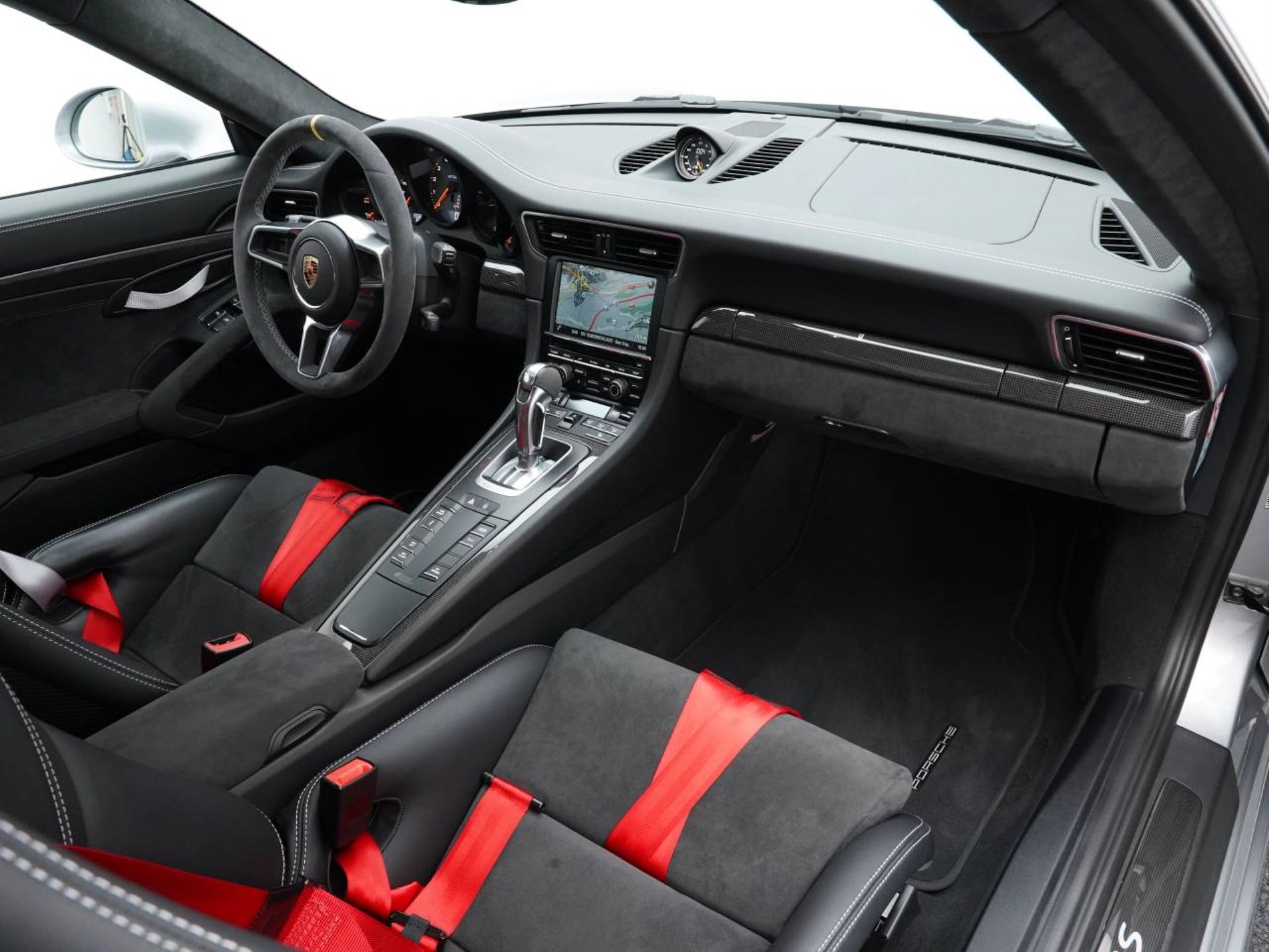 PORSCHE 911 GT3 RS-image-27