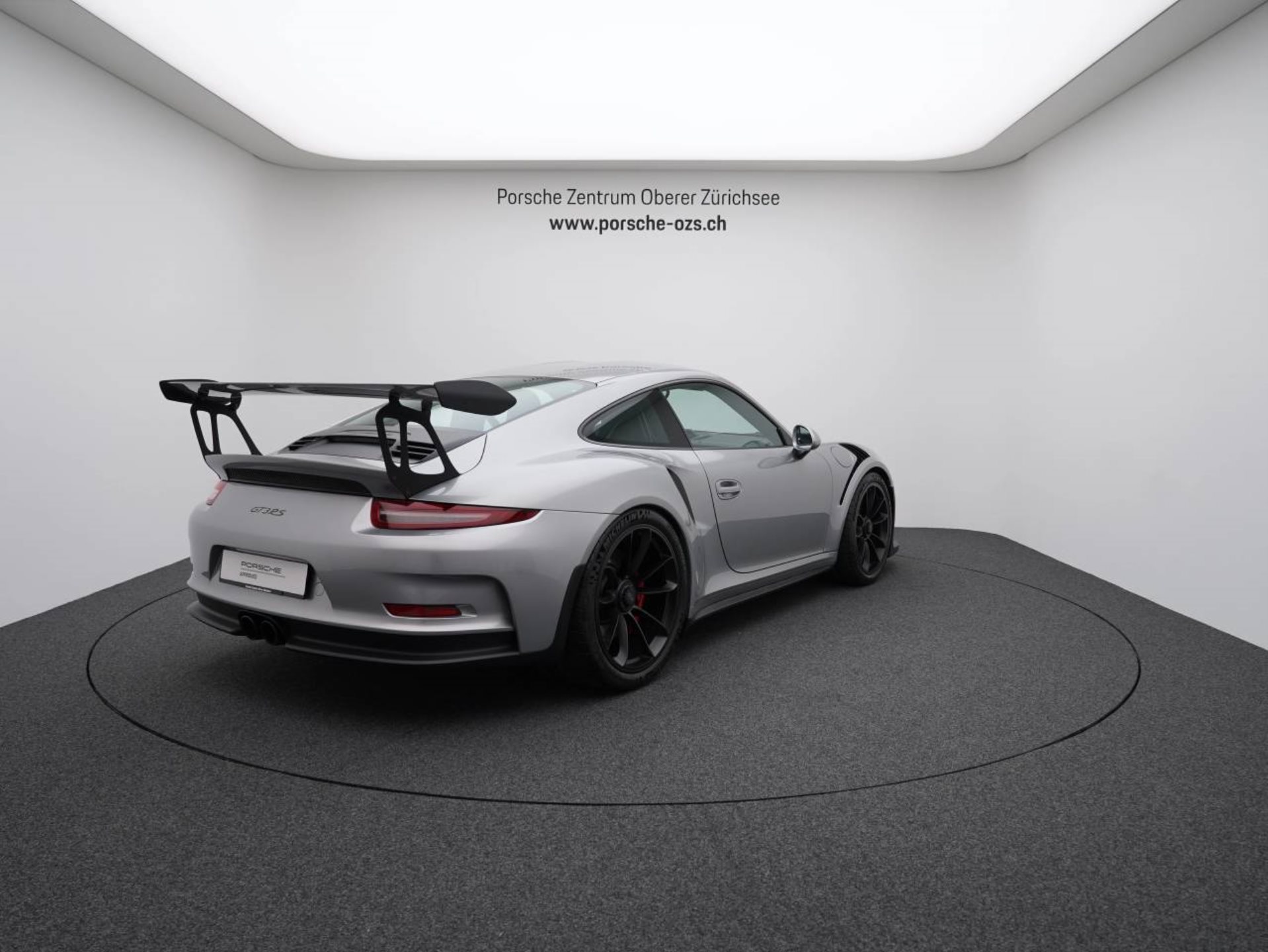 PORSCHE 911 GT3 RS-image-6