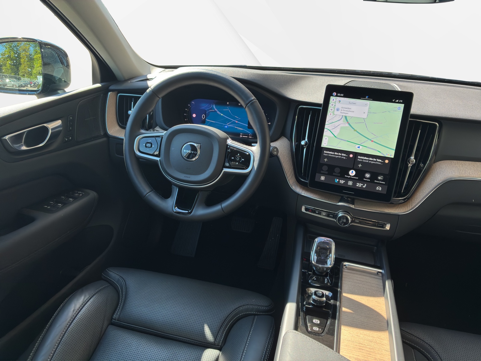 VOLVO XC60 2.0 T8 TE Plus Dark eAWD-image-10