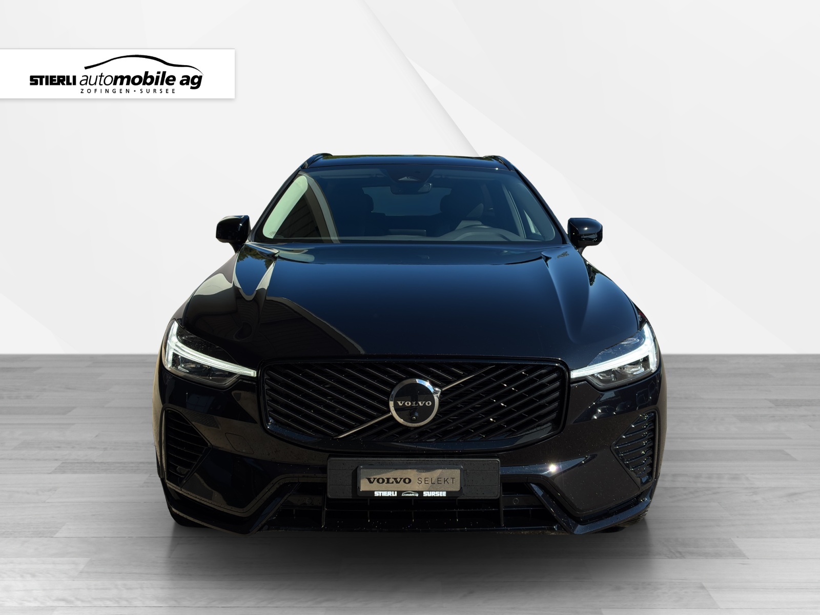 VOLVO XC60 2.0 T8 TE Plus Dark eAWD-showroom-element-1