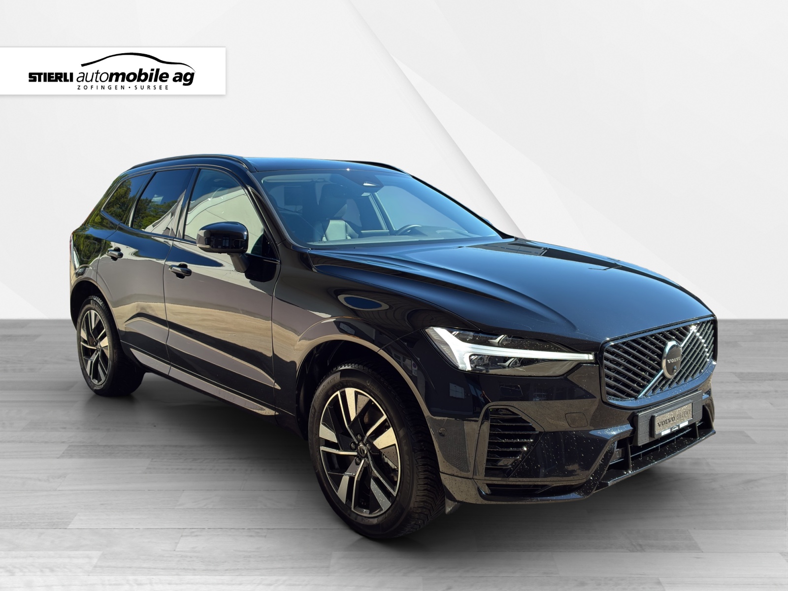 VOLVO XC60 2.0 T8 TE Plus Dark eAWD-showroom-element-2