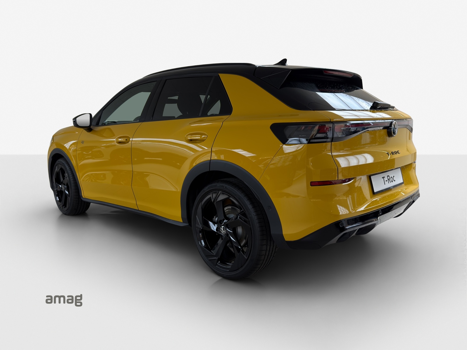 VW T-Roc 1.5 eTSI mHEV R-Line DSG-showroom-element-2