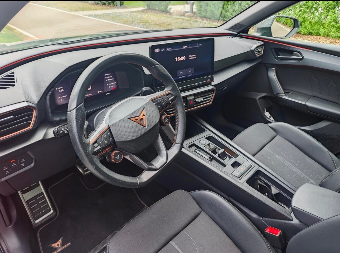 CUPRA LEON 1.4 e-HYBRID pHEV VZ DSG-image-2