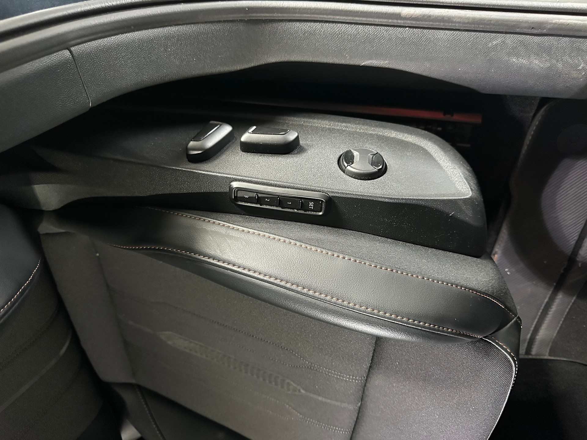 CUPRA LEON 1.4 e-HYBRID pHEV VZ DSG-image-7