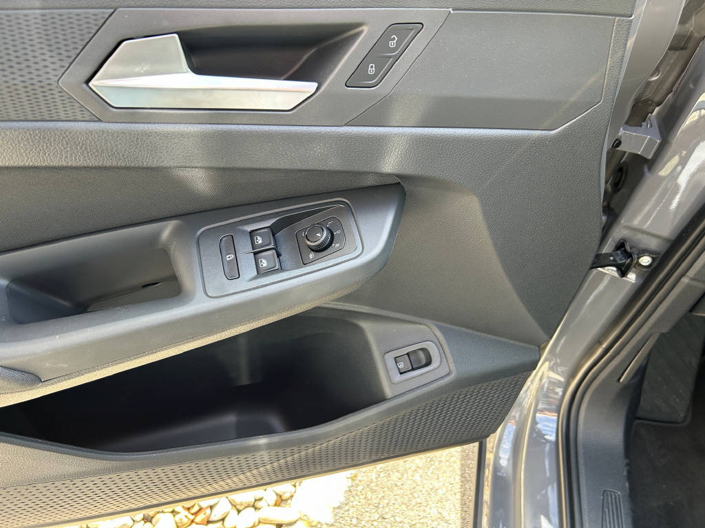 FORD TOURNEO Connect 1.5 EcoBoost 150 Active PHEV-image-13