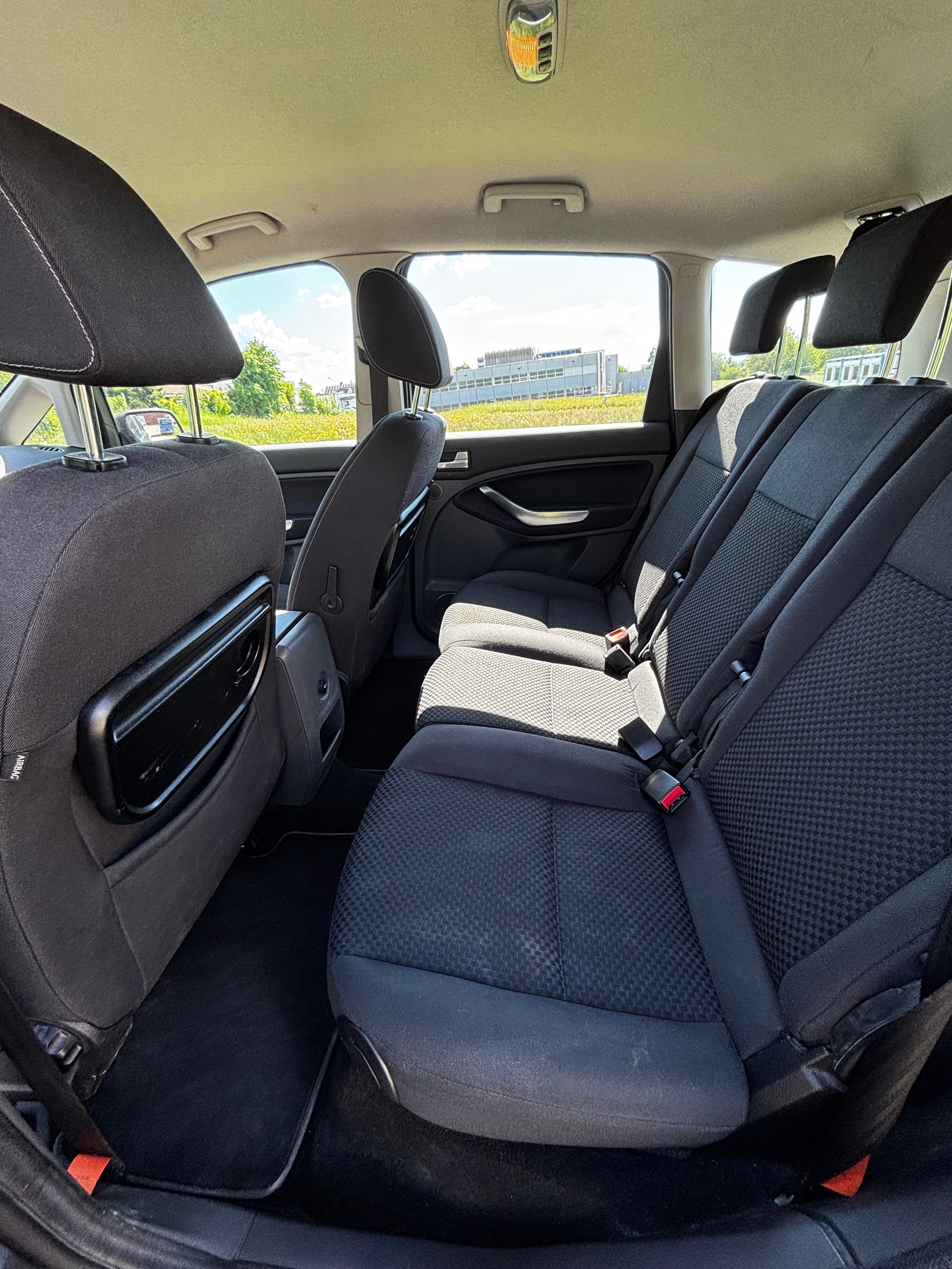 FORD C-Max 2.0 16V Titanium Automatic-image-10
