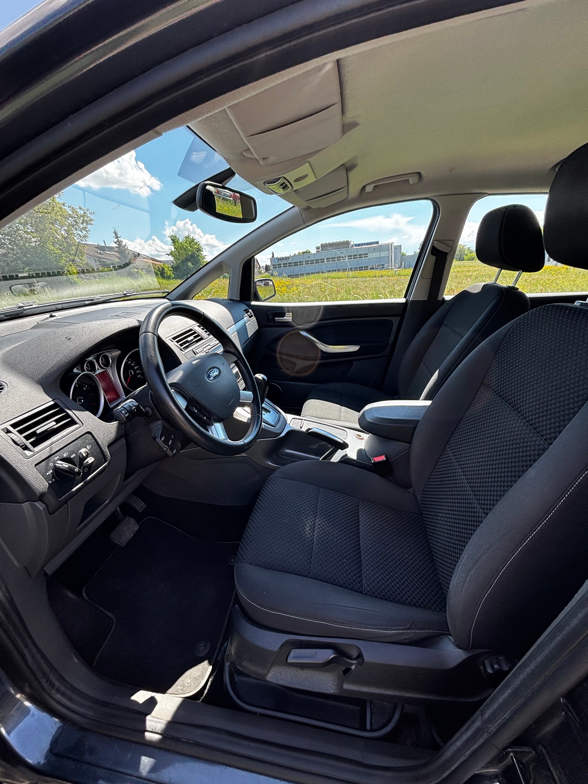 FORD C-Max 2.0 16V Titanium Automatic-image-8