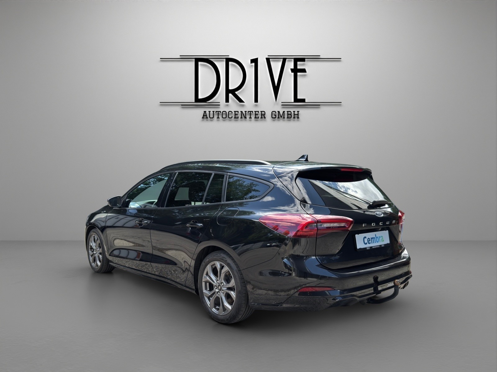 FORD Focus 1.5 TDCi ST-Line X Automatic-image-6