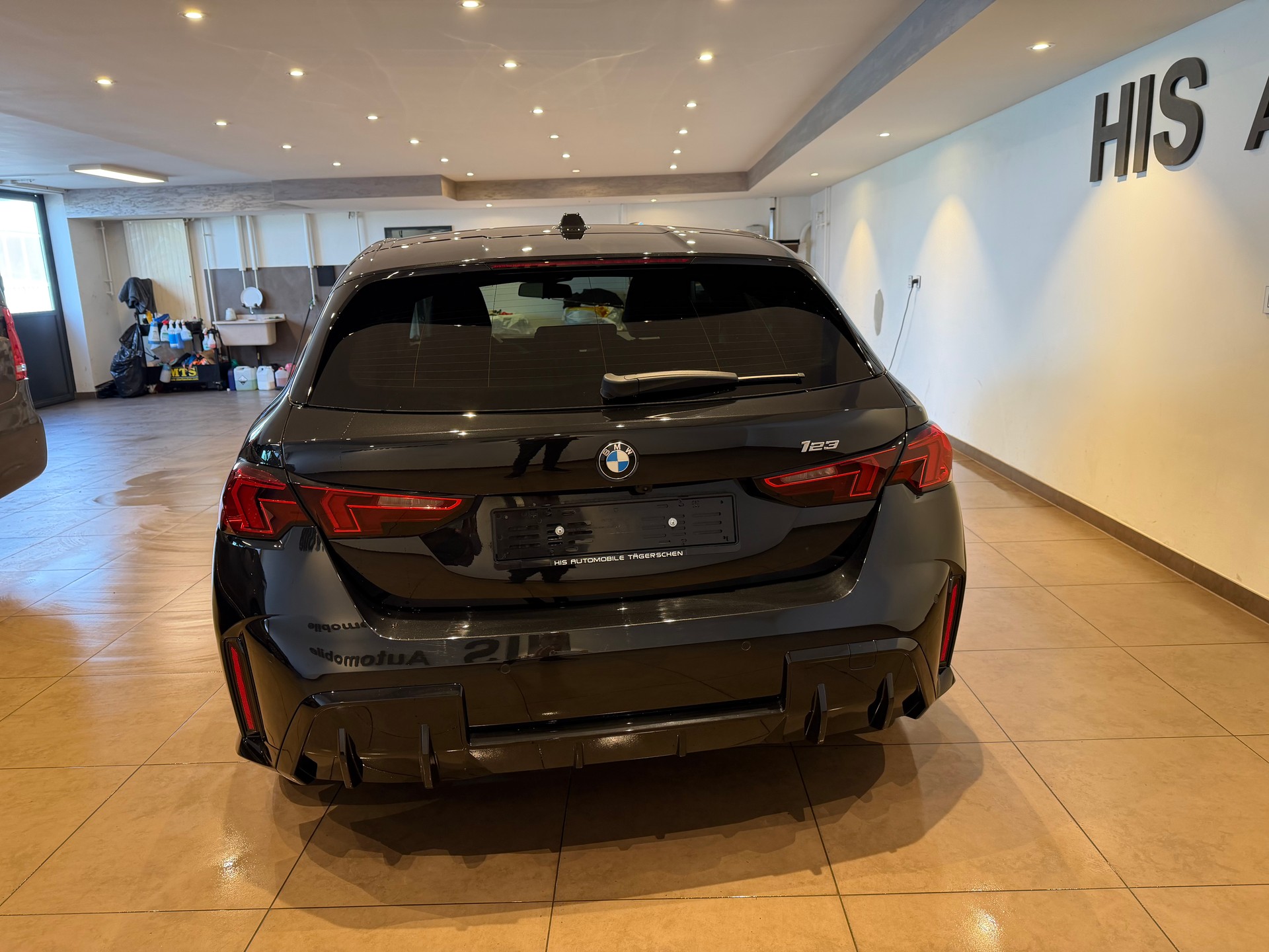 BMW 123 xDrive M Sport-showroom-element-3