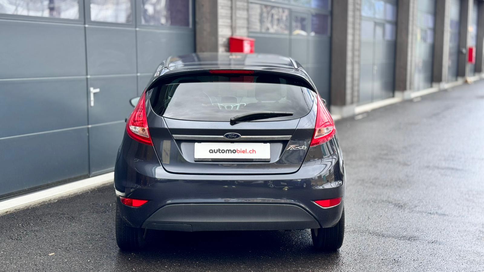 FORD Fiesta 1.6 16V Titanium-image-3