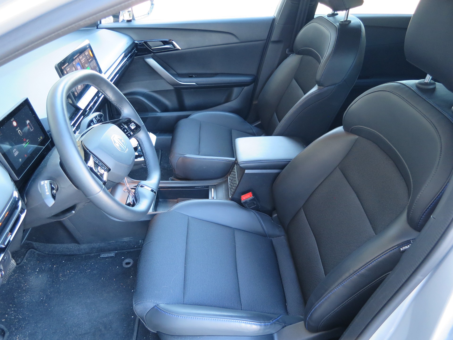 MG 4 EV 64kWh Luxury-image-9