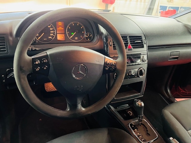 MERCEDES-BENZ A 150 Classic-image-9