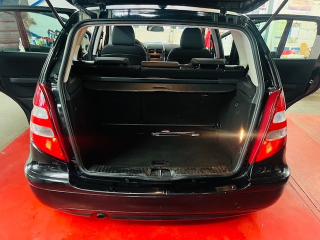 MERCEDES-BENZ A 150 Classic-image-12