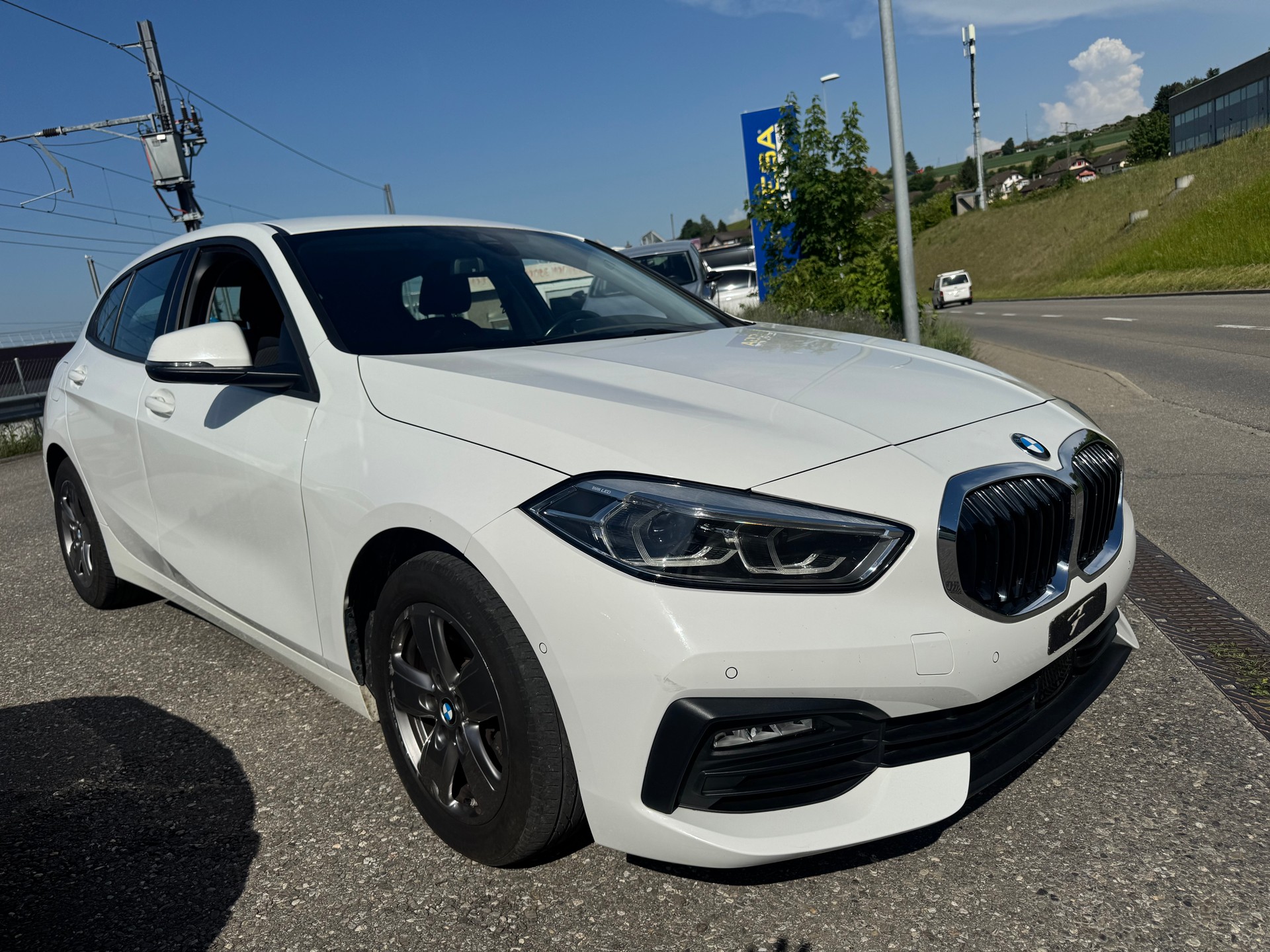 BMW 118i Steptronic Essential Edition-image-2