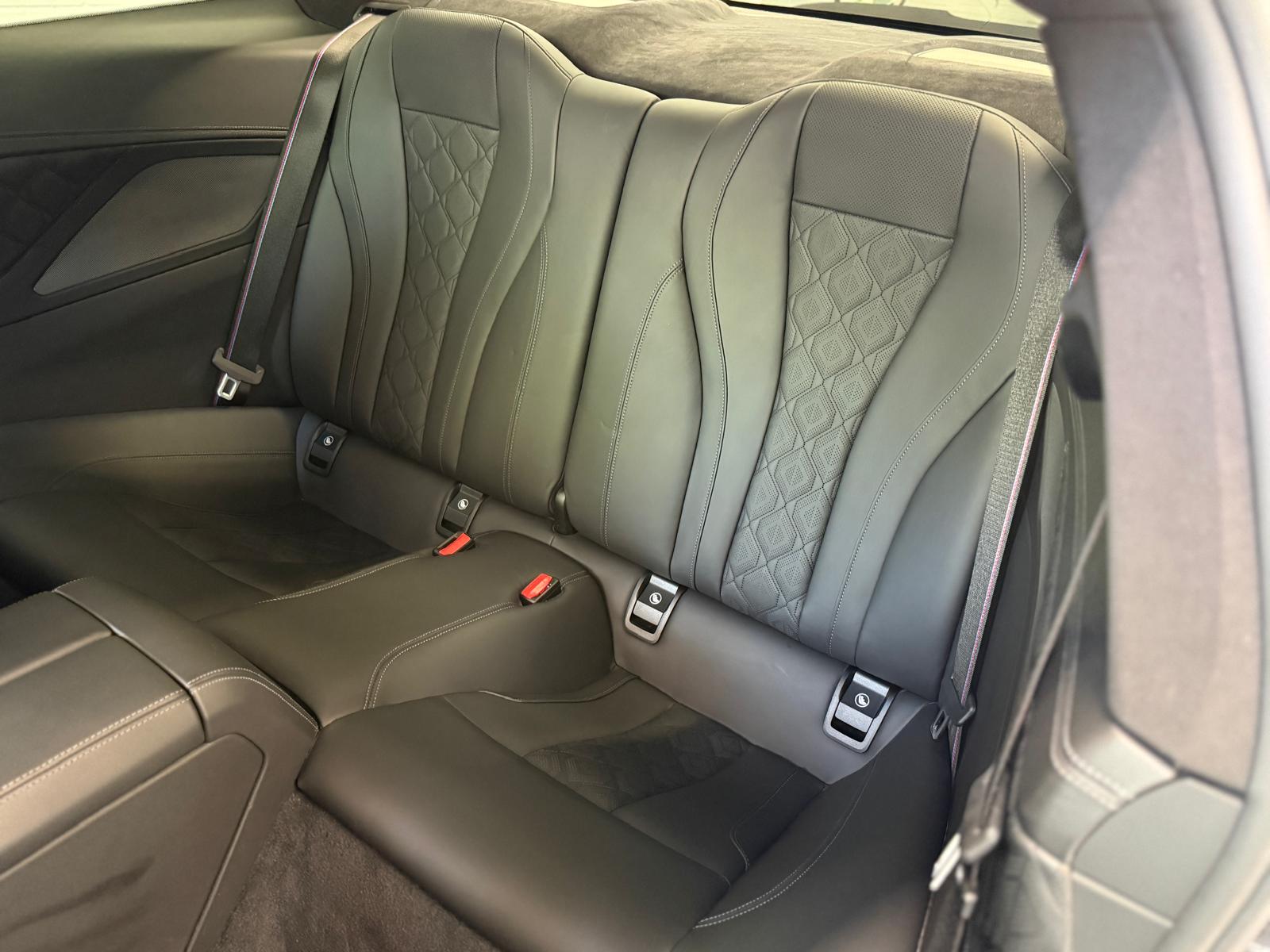 BMW M8 xDrive Steptronic M Competition-image-11