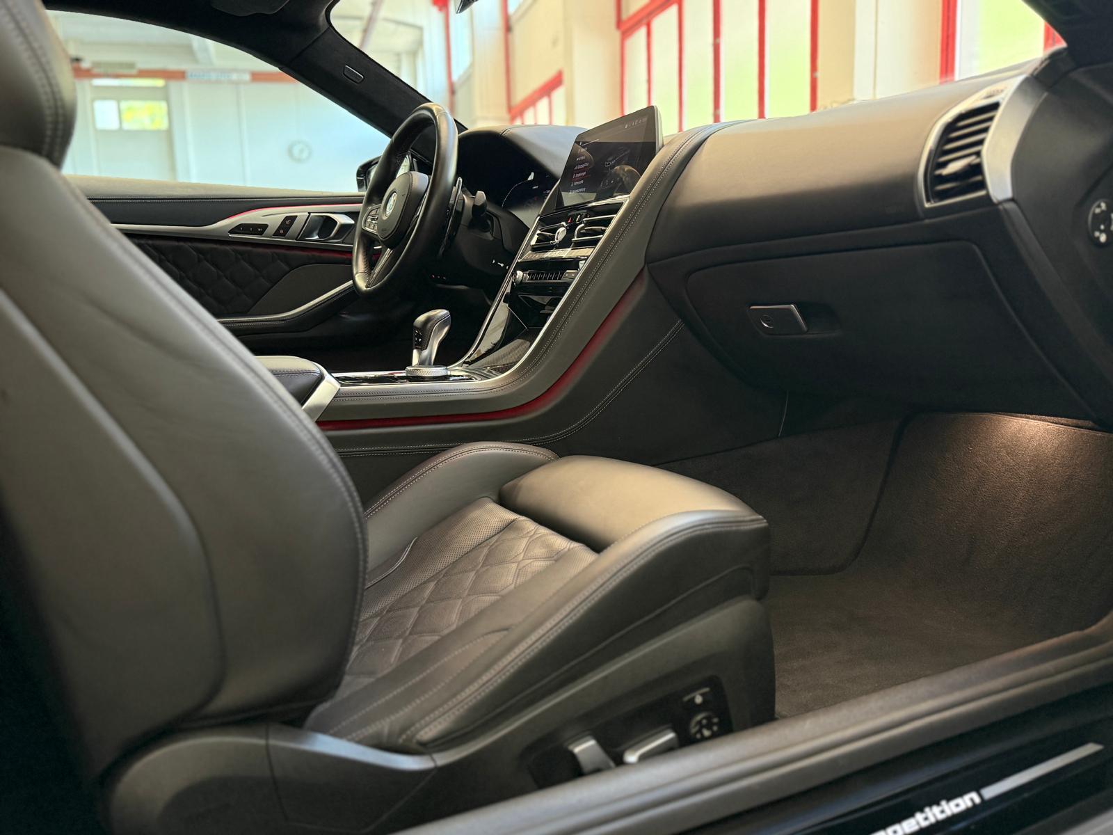 BMW M8 xDrive Steptronic M Competition-image-22