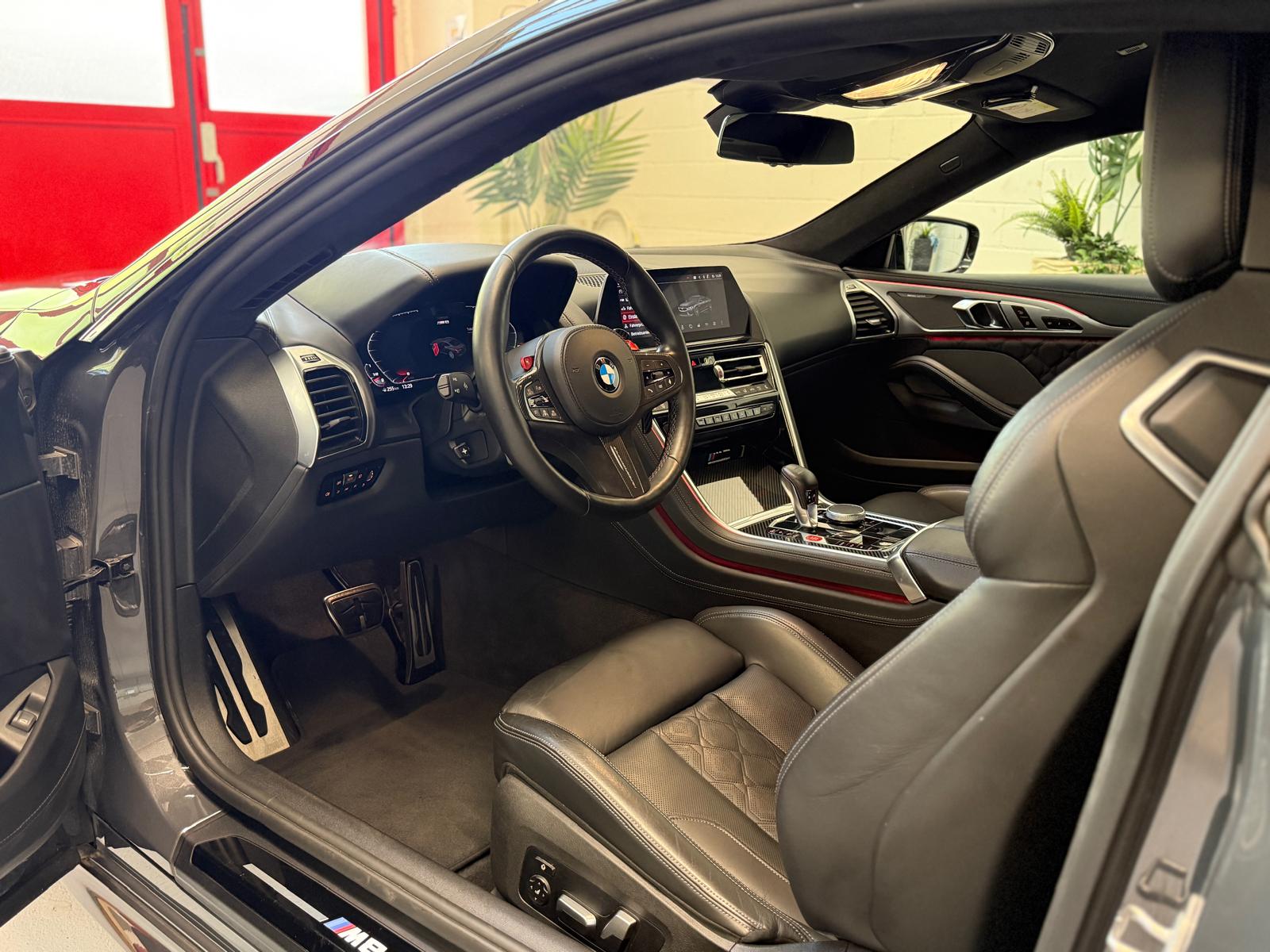 BMW M8 xDrive Steptronic M Competition-image-7