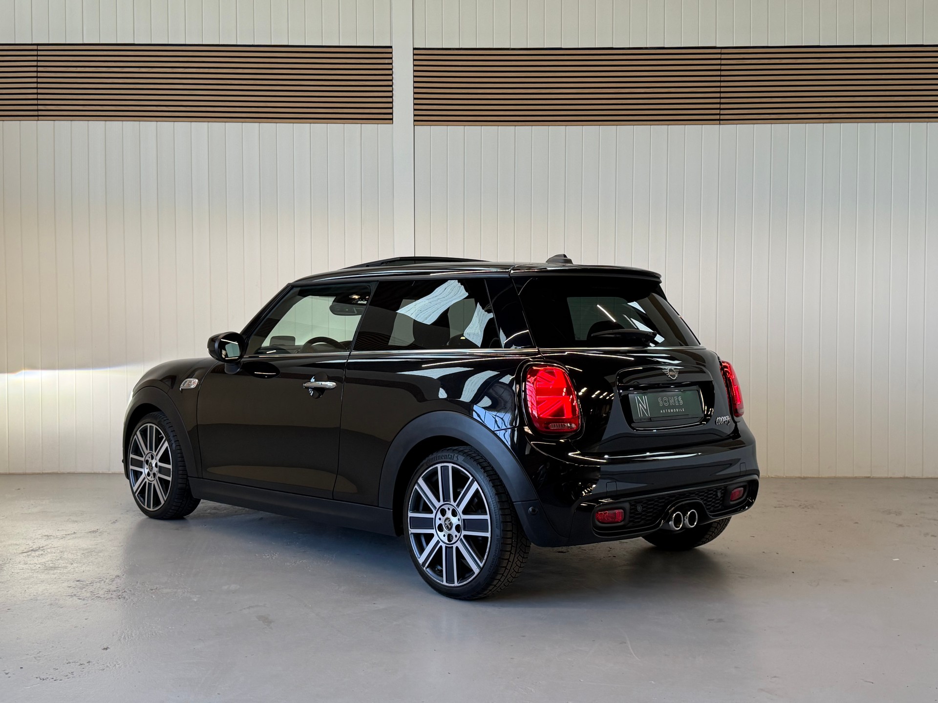 MINI Cooper S Steptronic DKG frisch ab MFK & Service-showroom-element-2