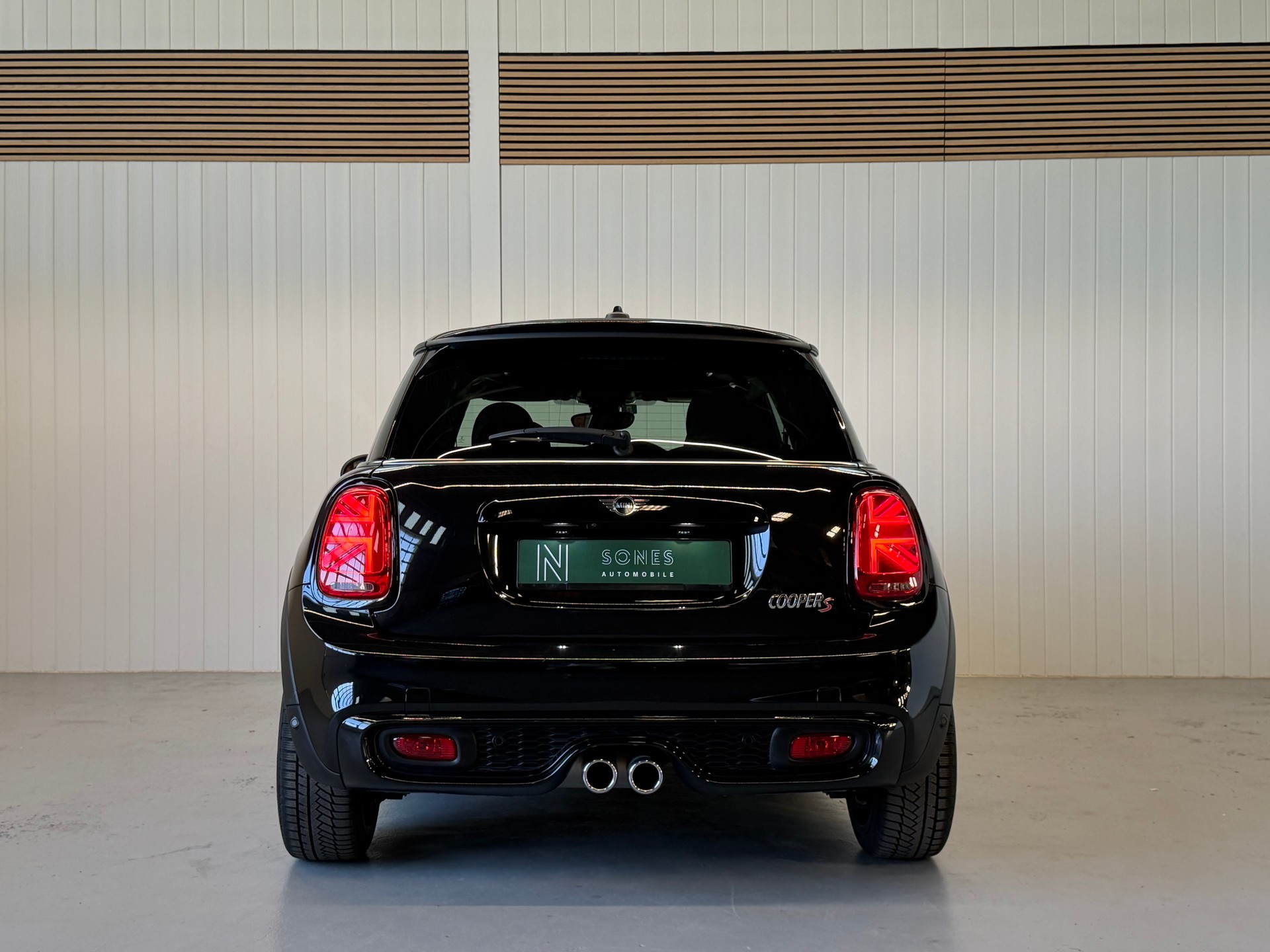 MINI Cooper S Steptronic DKG frisch ab MFK & Service-showroom-element-3