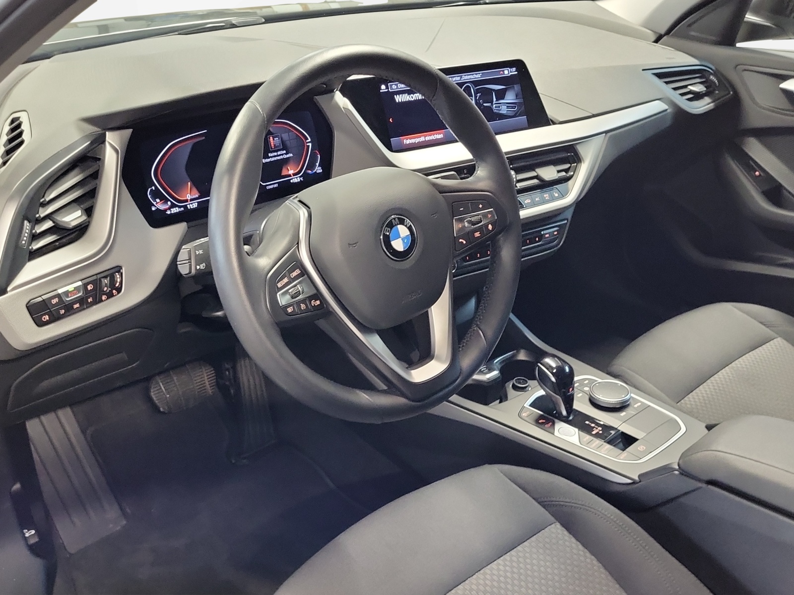 BMW 118i Steptronic-image-11