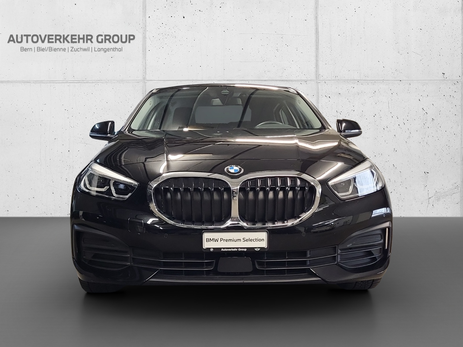 BMW 118i Steptronic-showroom-element-1