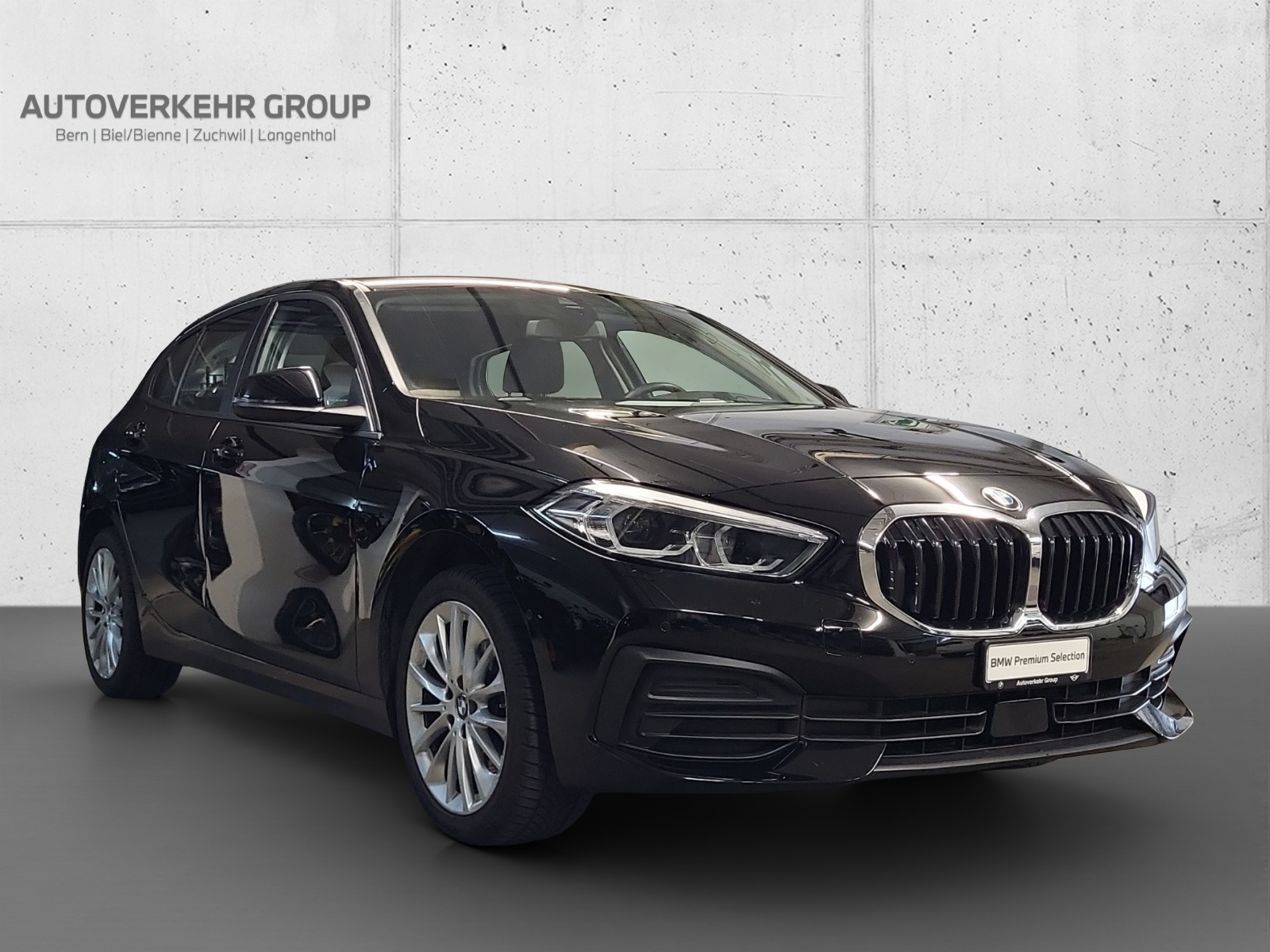 BMW 118i Steptronic-showroom-element-2