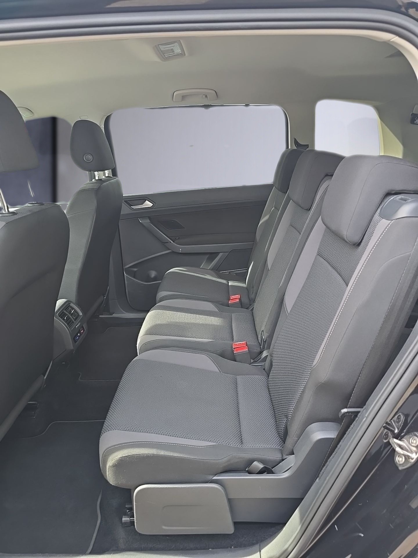 VW Touran 1.4 TSI BlueMotion Technology Family-image-22
