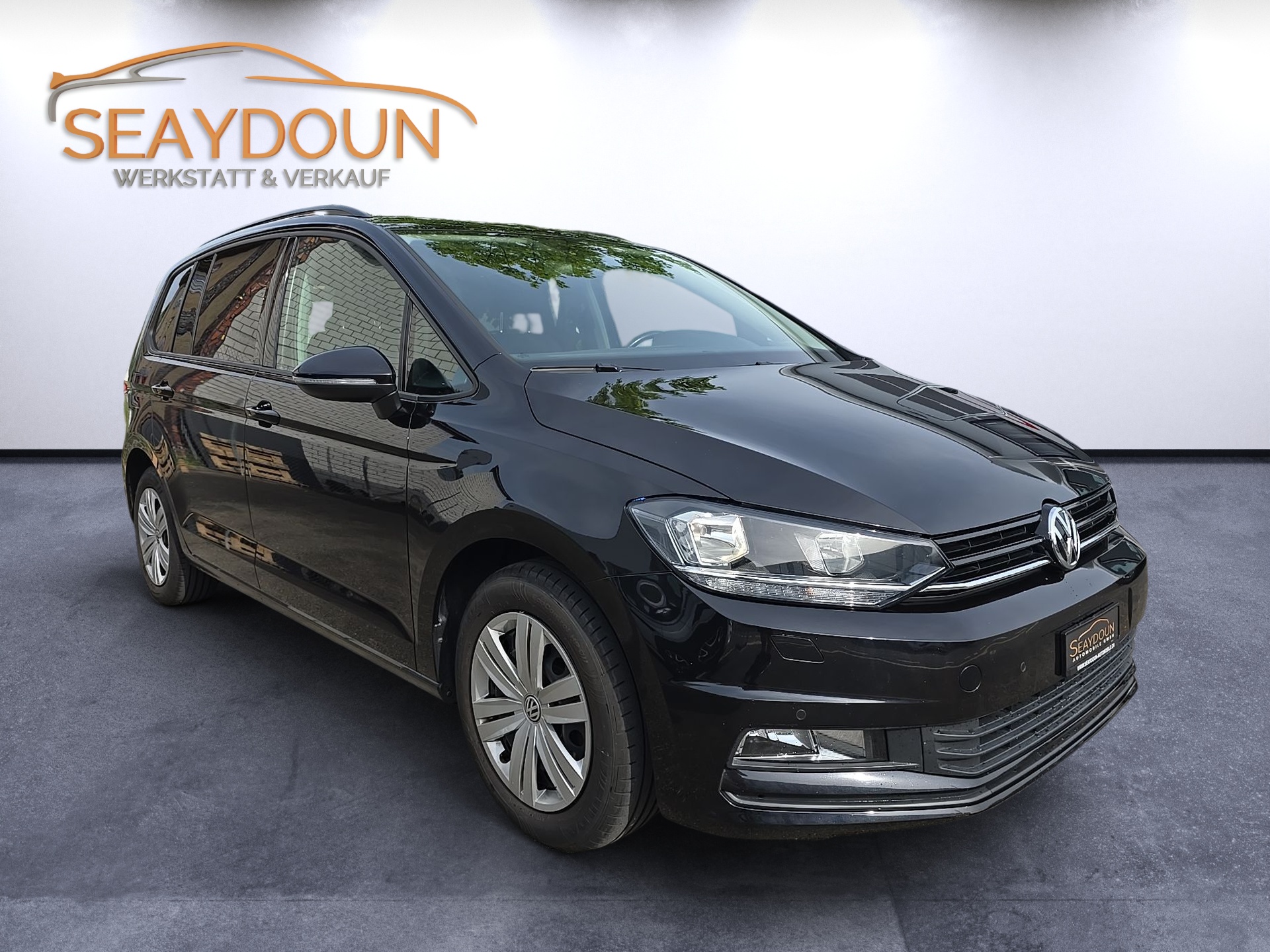 VW Touran 1.4 TSI BlueMotion Technology Family-showroom-element-1