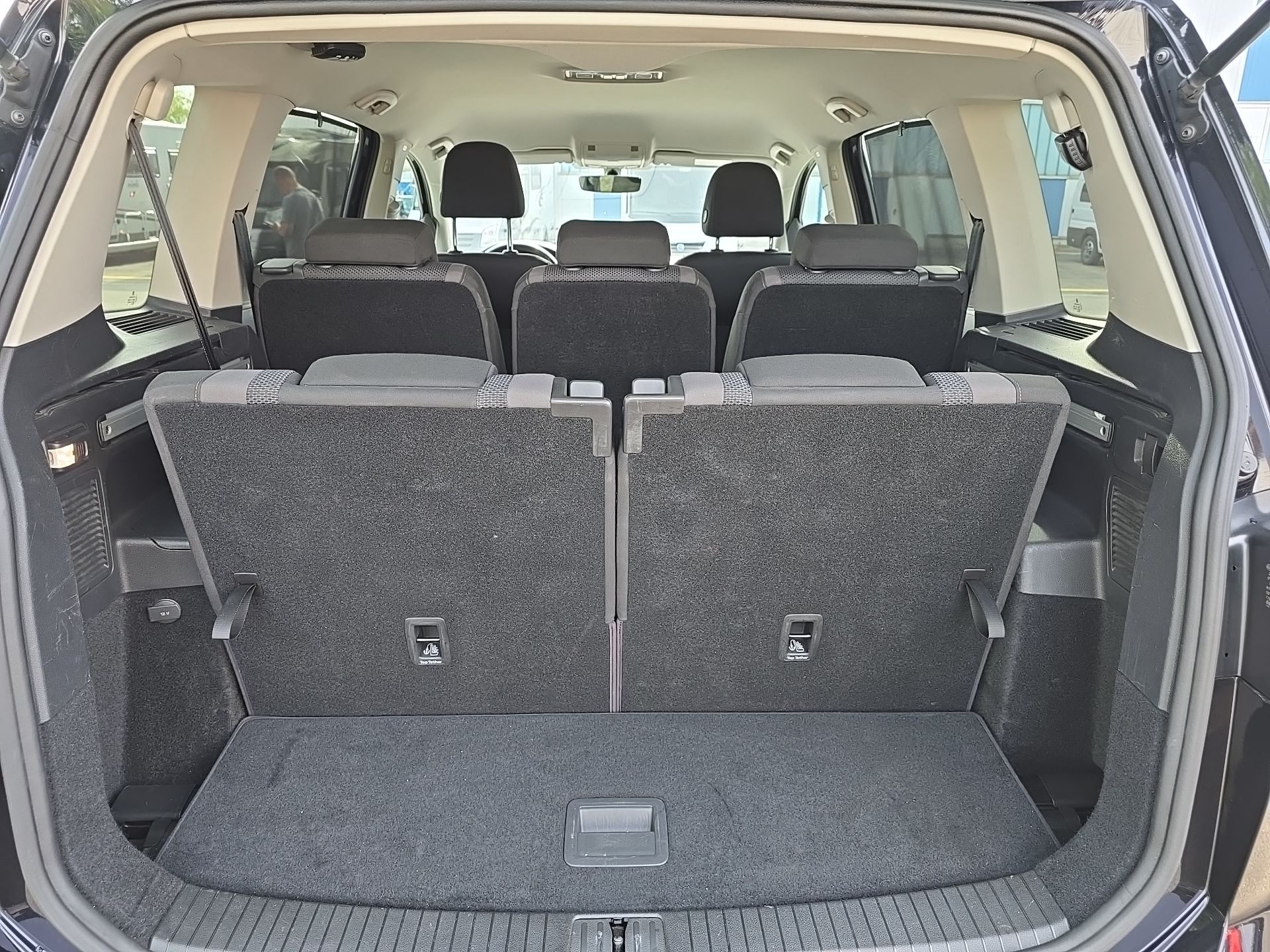 VW Touran 1.4 TSI BlueMotion Technology Family-image-21