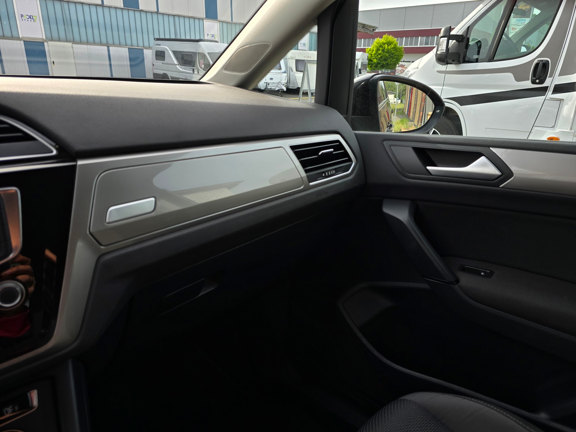 VW Touran 1.4 TSI BlueMotion Technology Family-image-14