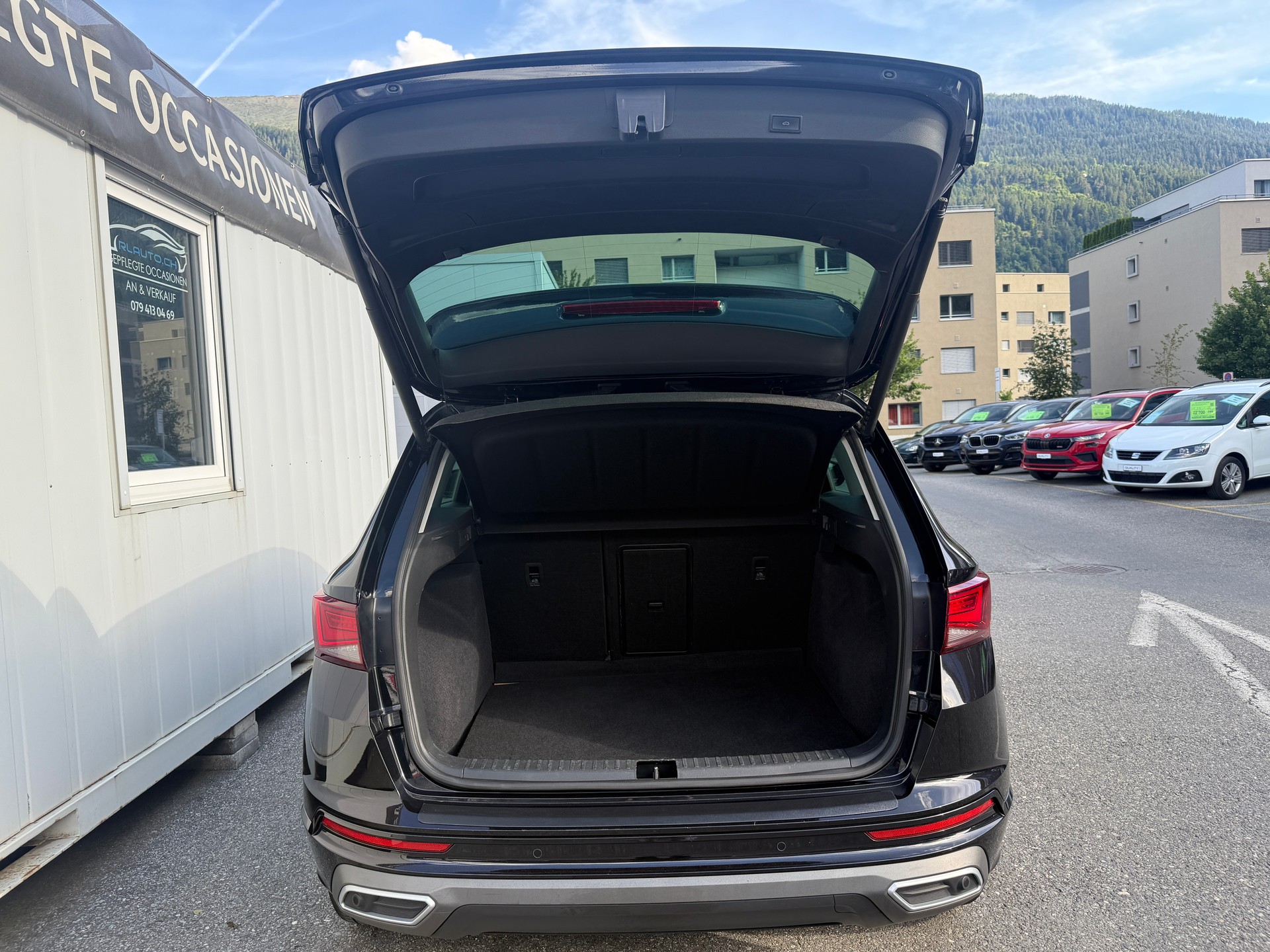 SEAT Ateca 2.0 TDI CR Hola FR DSG 4Drive * 1. HAND * FRISCH MFK * AHK * PANORAMA*-image-4