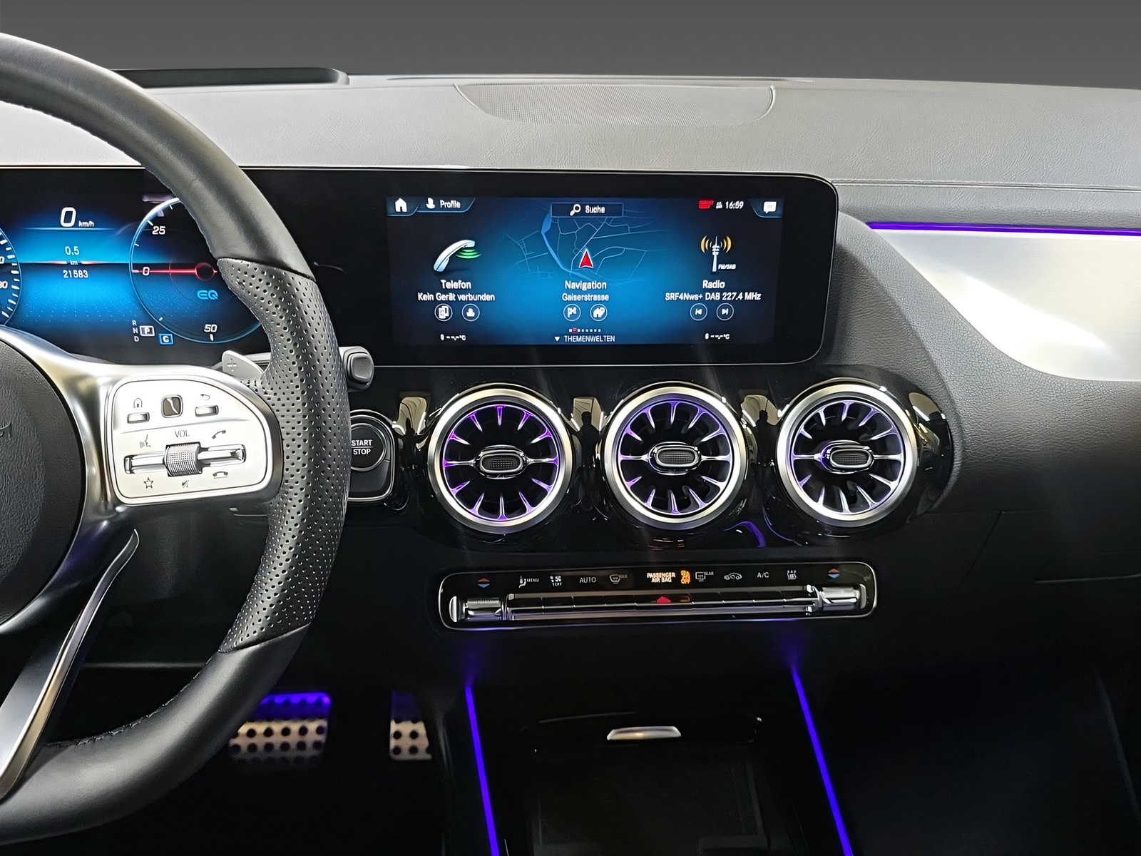 MERCEDES-BENZ EQA 350 4Matic AMG Line-image-13