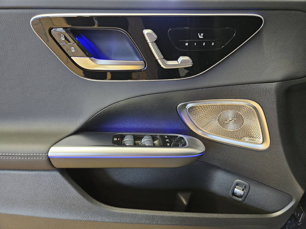 MERCEDES-BENZ C 220 d 4Matic Limousine AMG Line Swiss Star-image-9