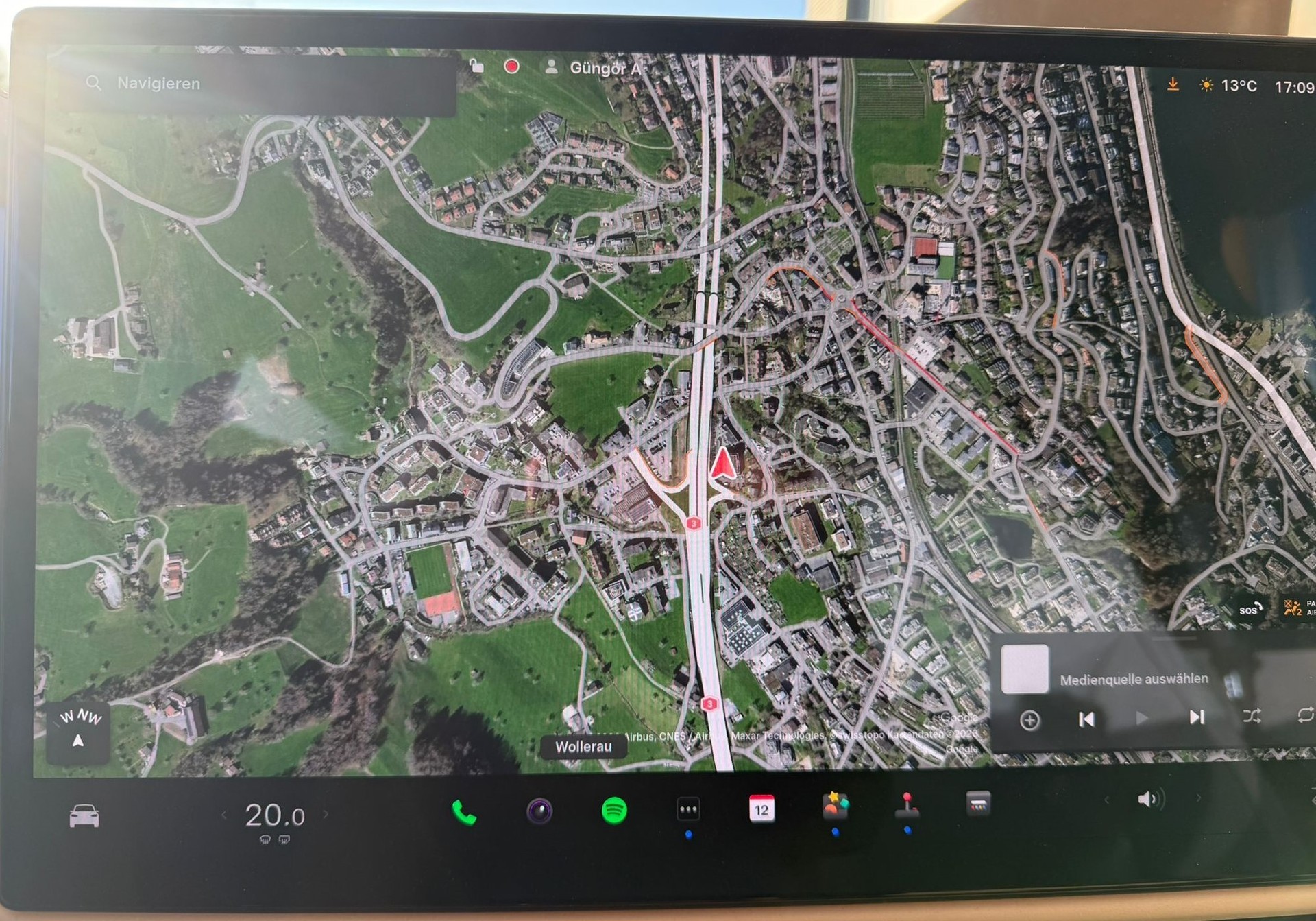 TESLA Model X Plaid-image-5