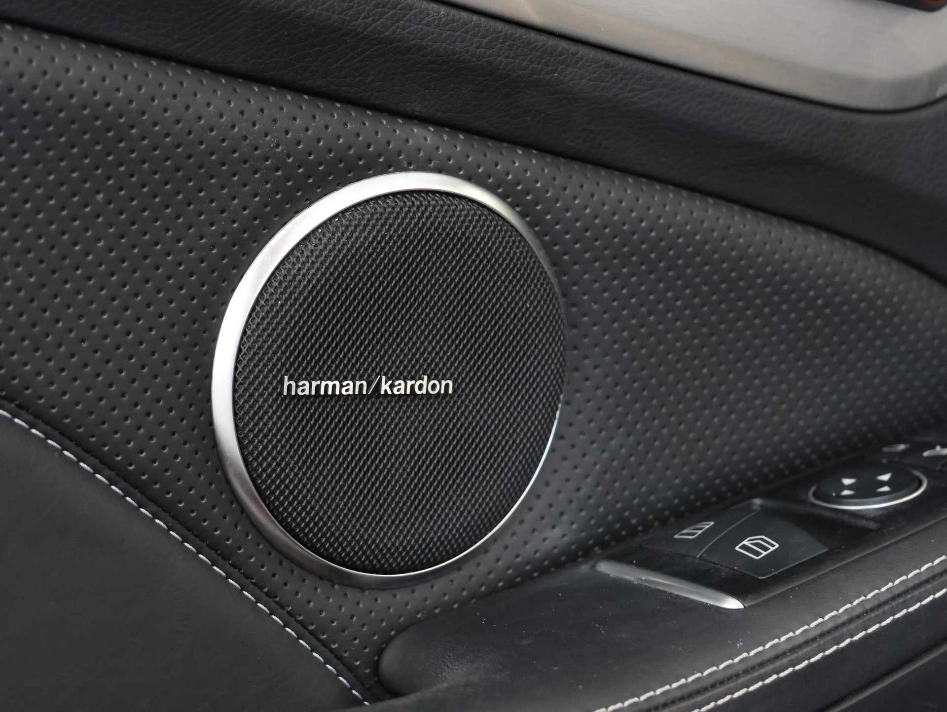 MERCEDES-BENZ SLK 350 7G-Tronic *Harman Kardon* *AMG Line* *Memory Sitze*-image-28