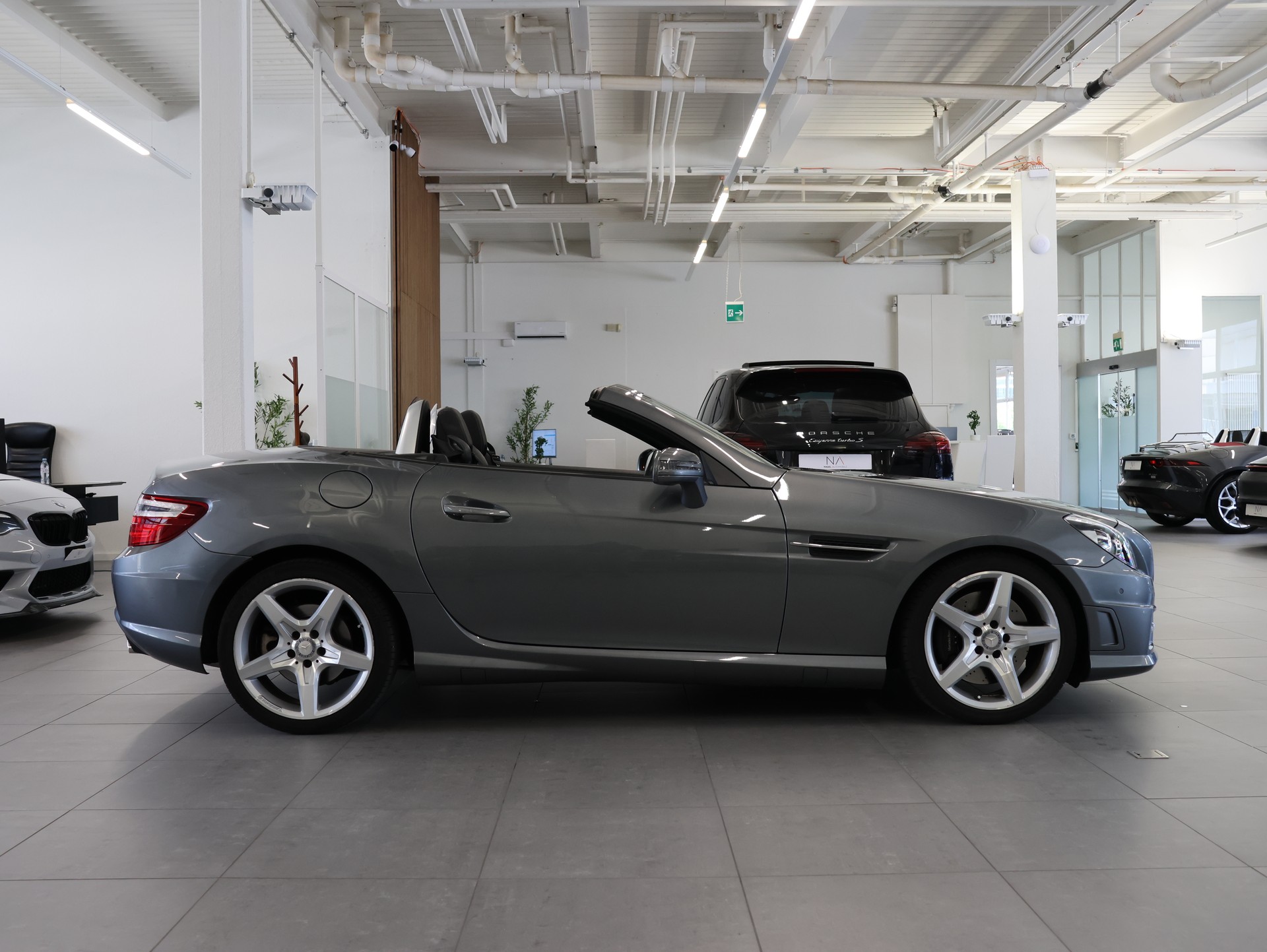 MERCEDES-BENZ SLK 350 7G-Tronic *Harman Kardon* *AMG Line* *Memory Sitze*-image-7