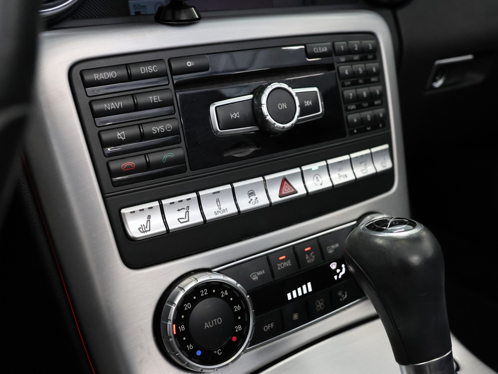 MERCEDES-BENZ SLK 350 7G-Tronic *Harman Kardon* *AMG Line* *Memory Sitze*-image-23