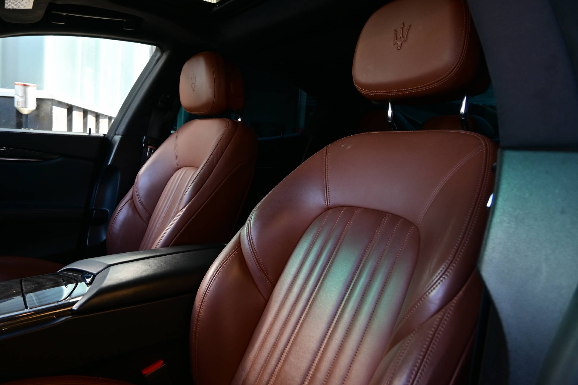 MASERATI Ghibli 3.0 V6 S Q4 **Carbon**-image-12