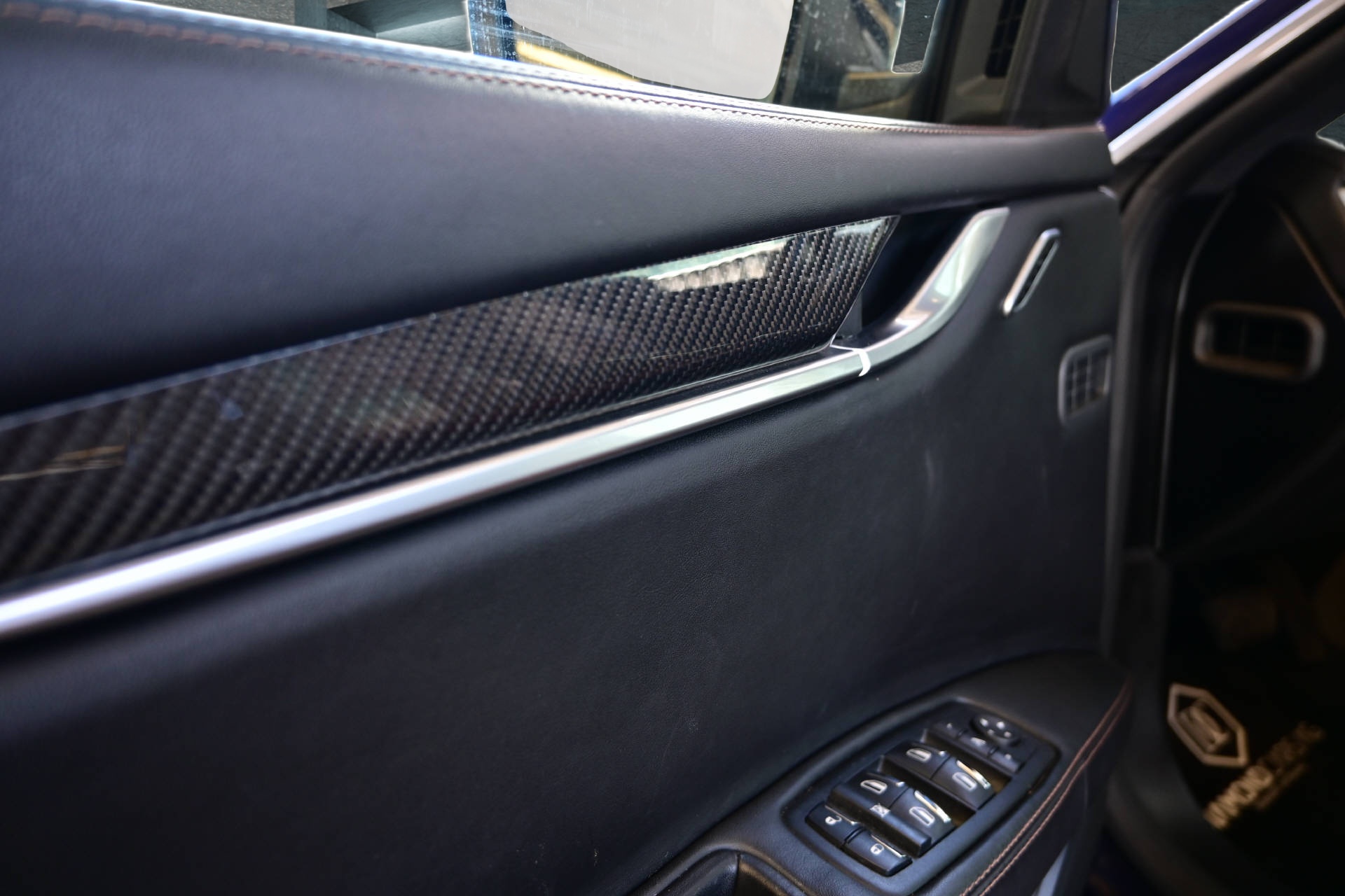 MASERATI Ghibli 3.0 V6 S Q4 **Carbon**-image-14