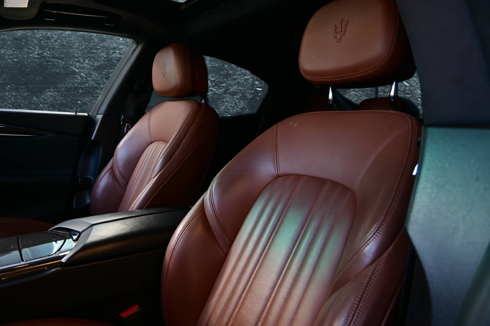 MASERATI Ghibli 3.0 V6 S Q4 **Carbon**-image-12