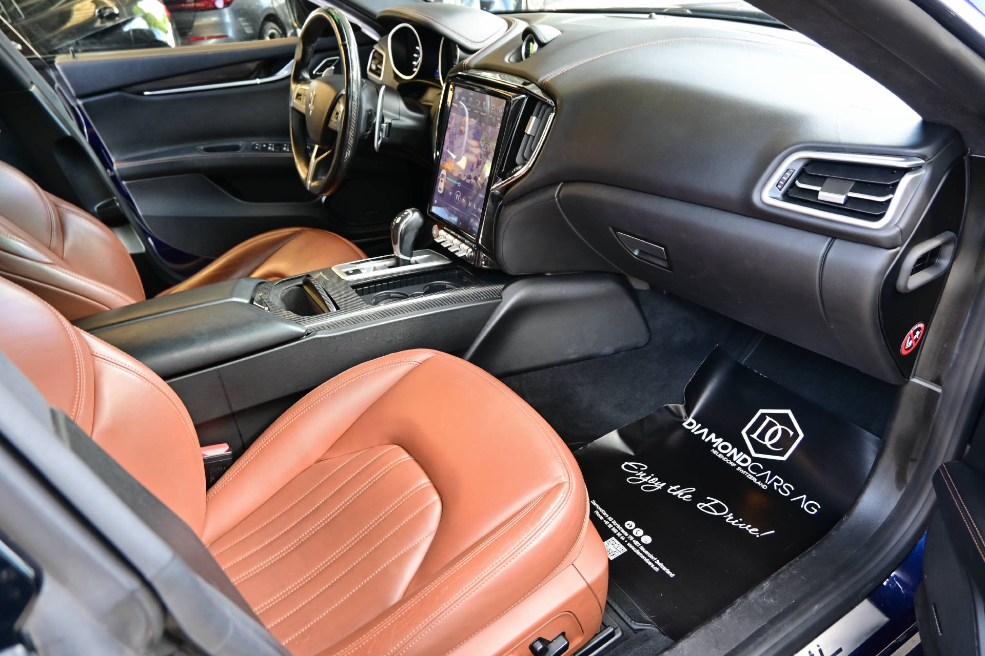 MASERATI Ghibli 3.0 V6 S Q4 **Carbon**-image-13